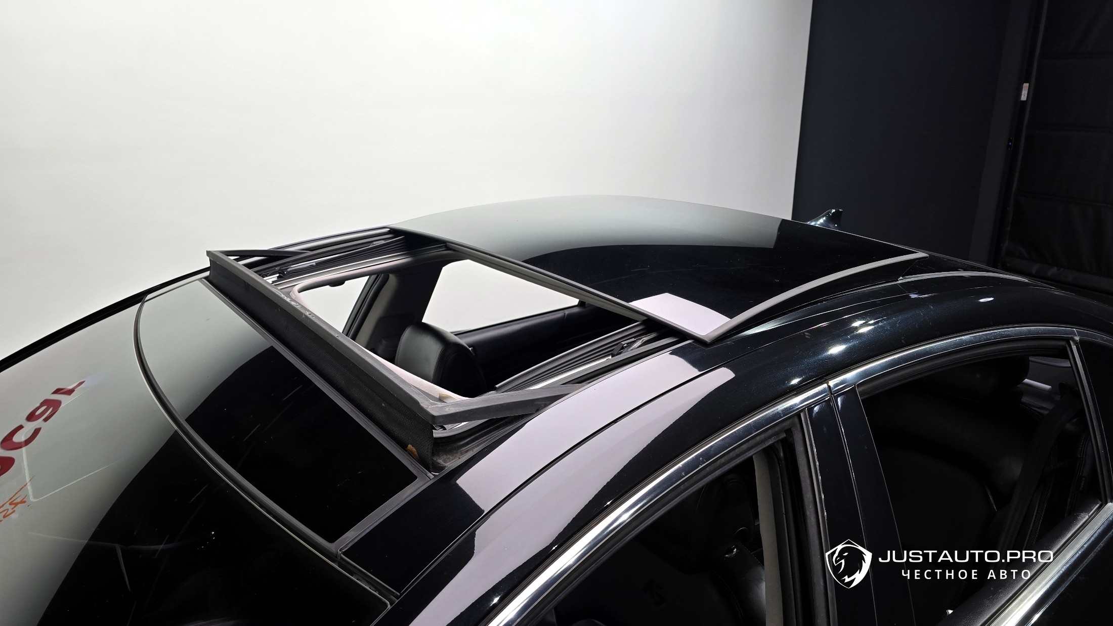 Автомобиль Kia K7