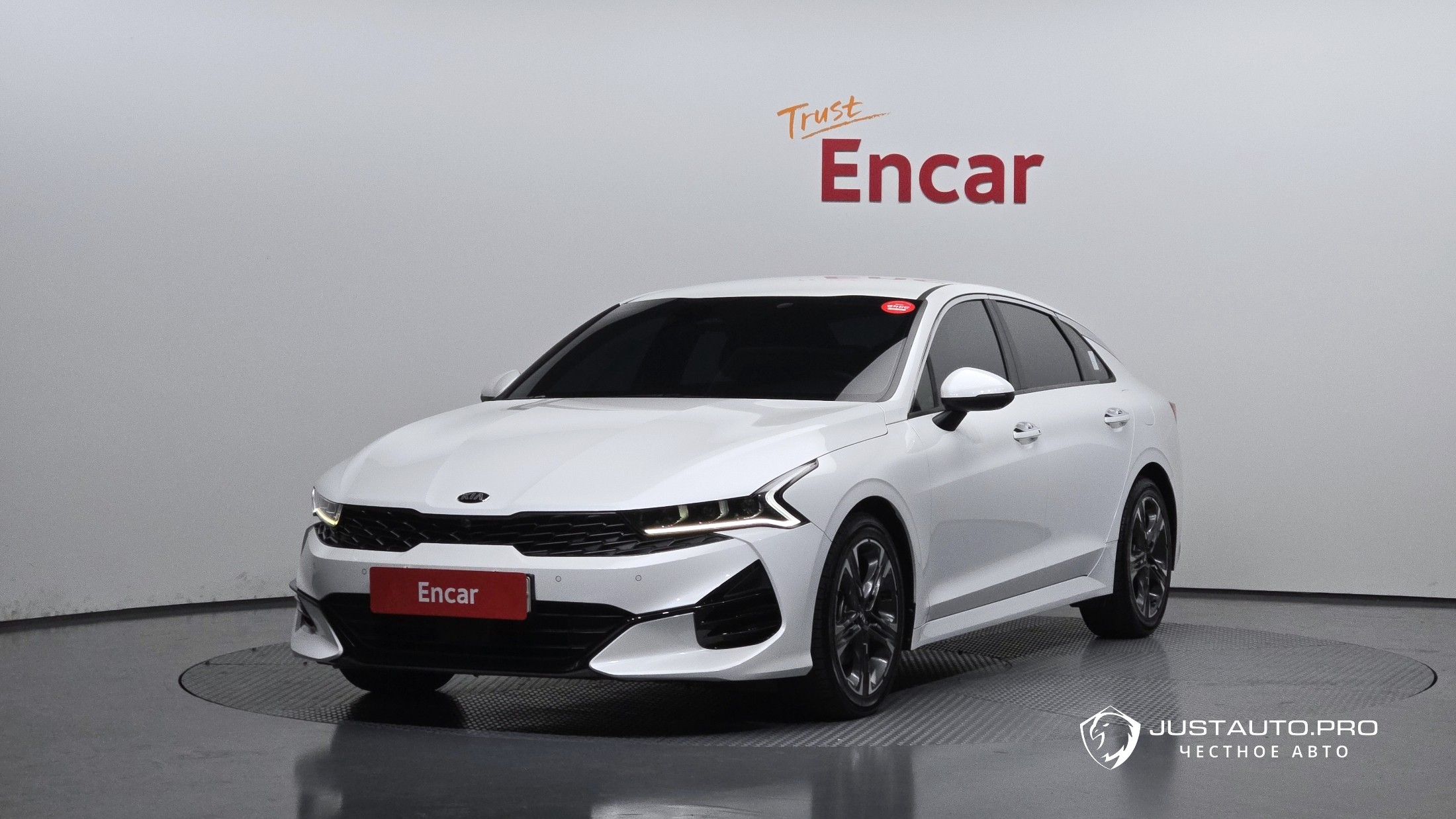 Автомобиль Kia K5