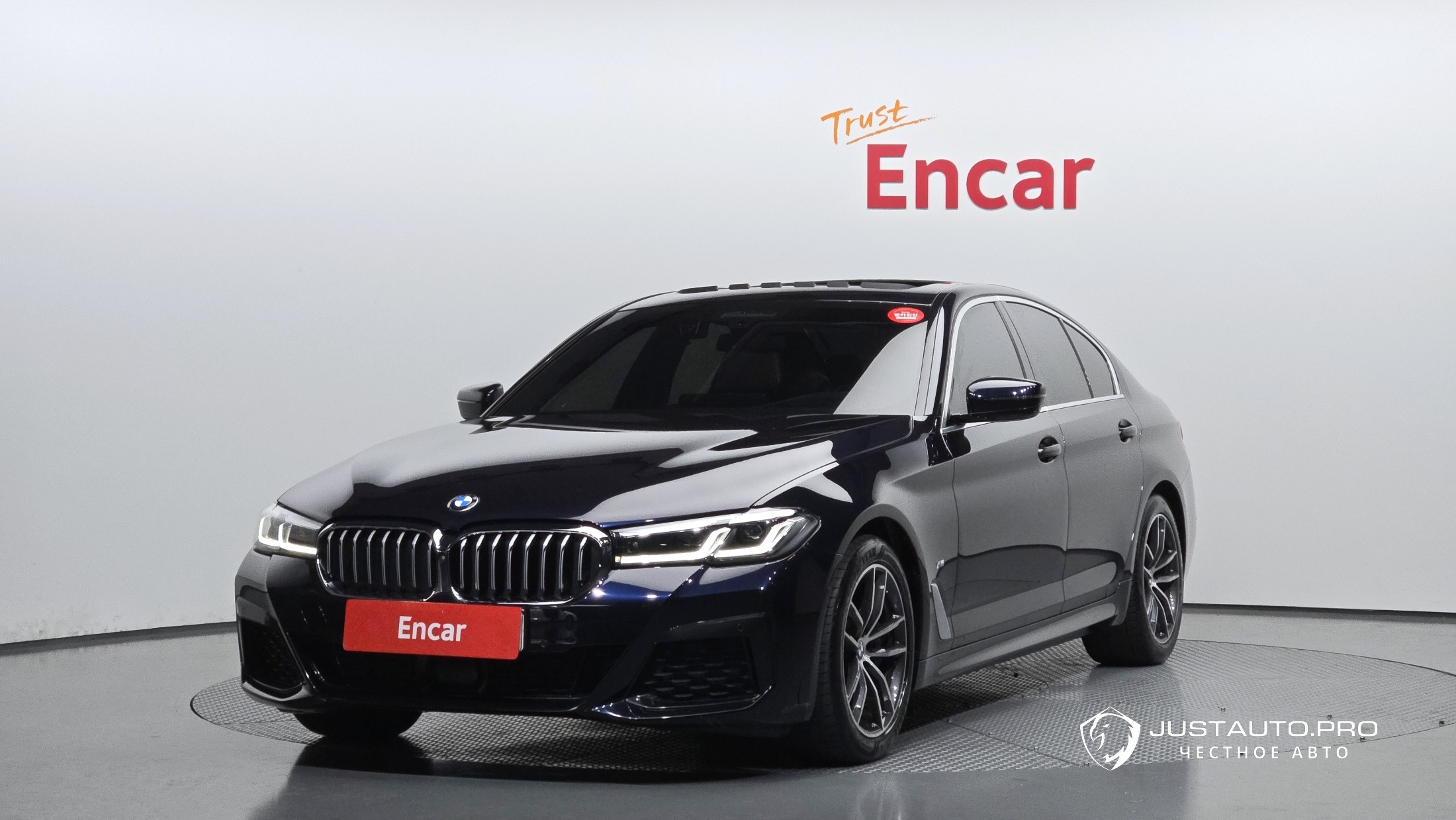 Автомобиль BMW 5-Series