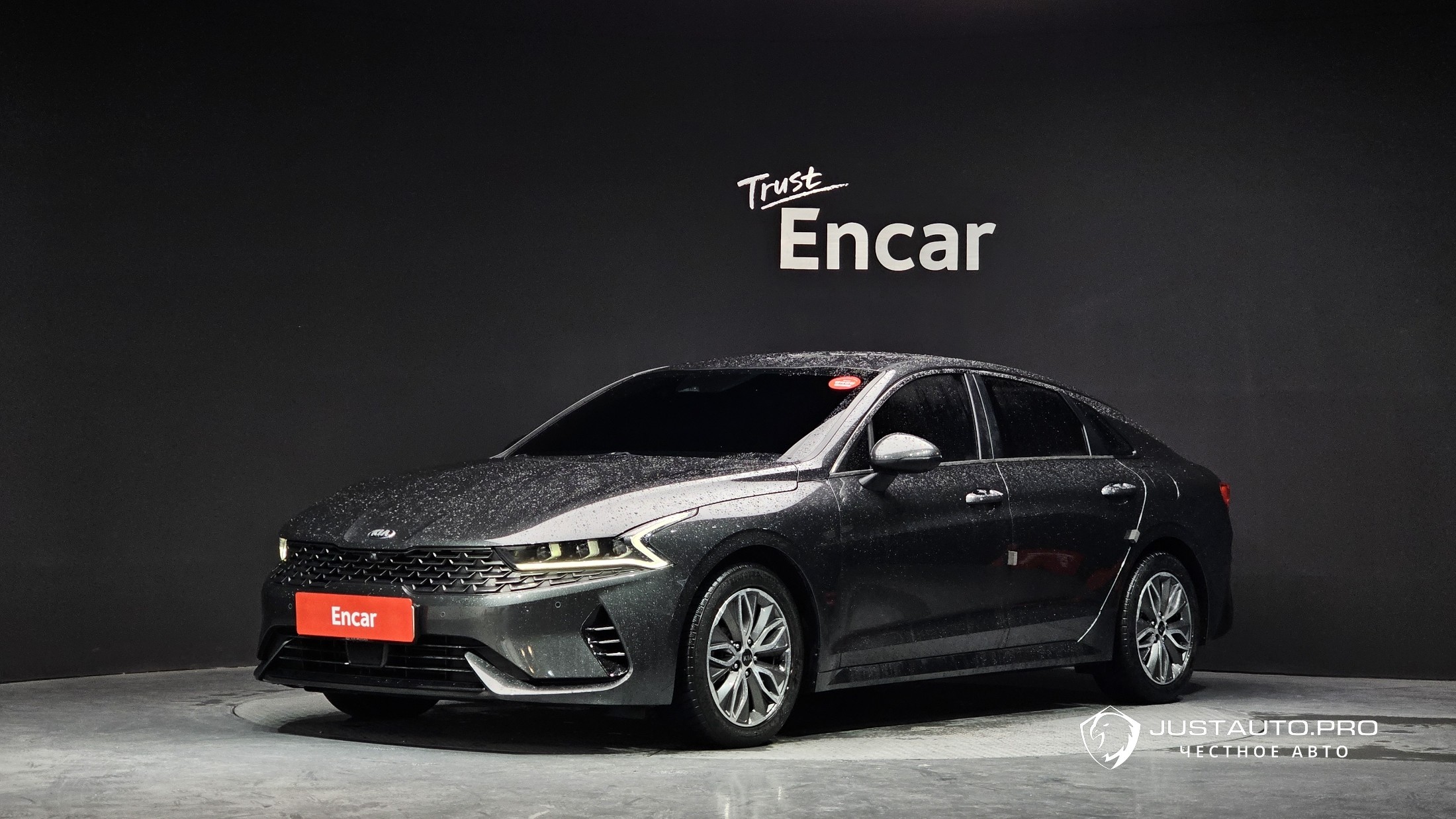 Автомобиль Kia K5