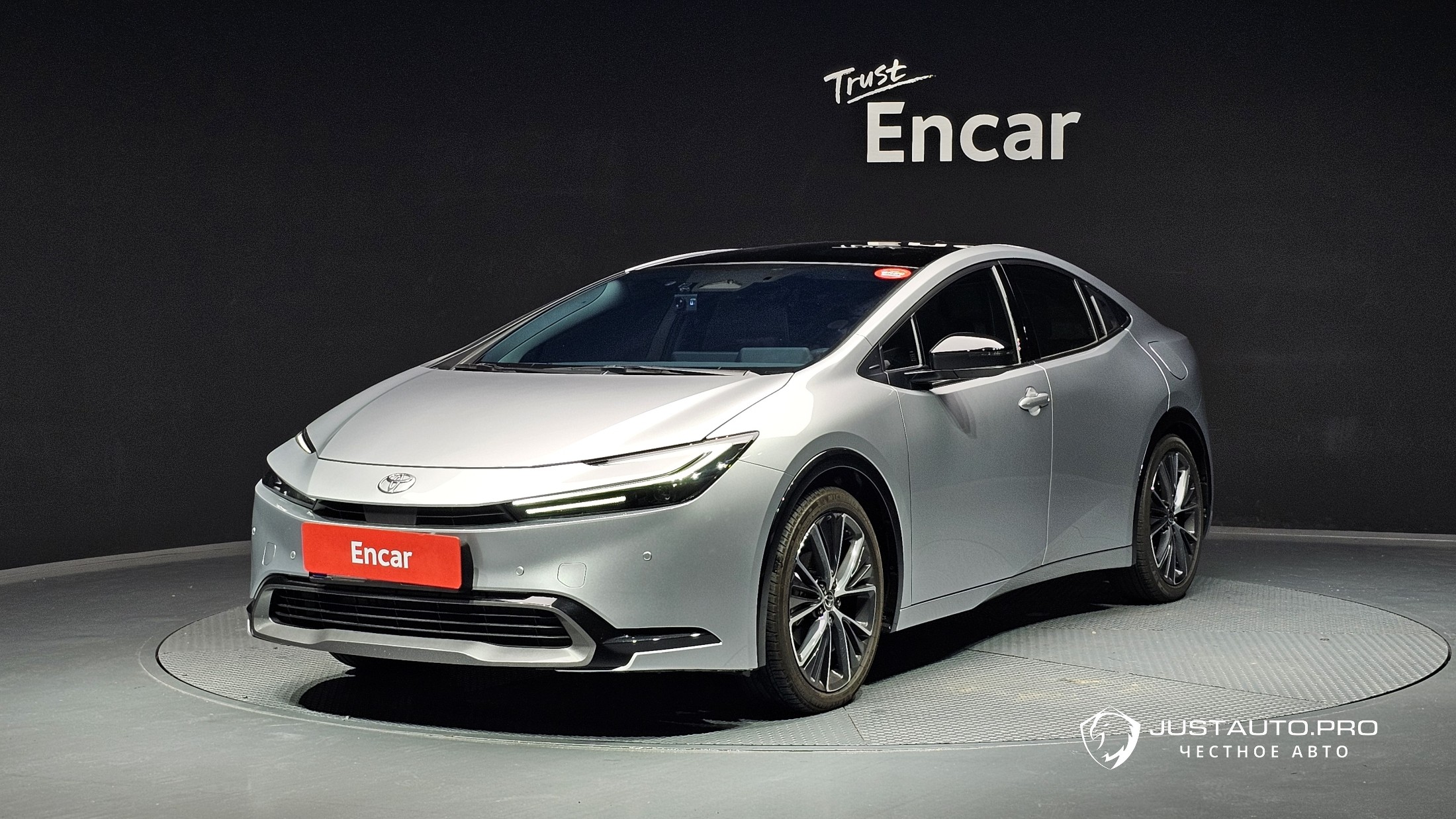 Автомобиль Toyota Prius