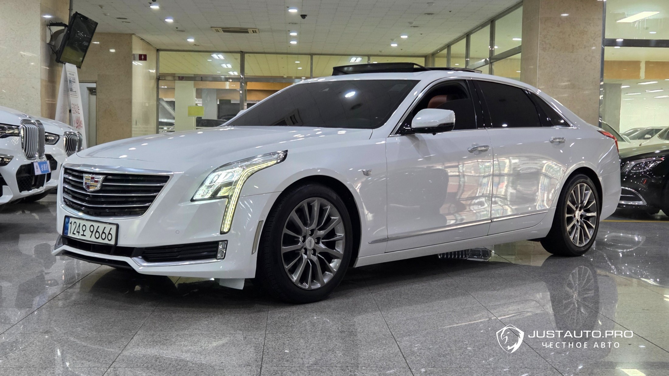 Автомобиль Cadillac CT6