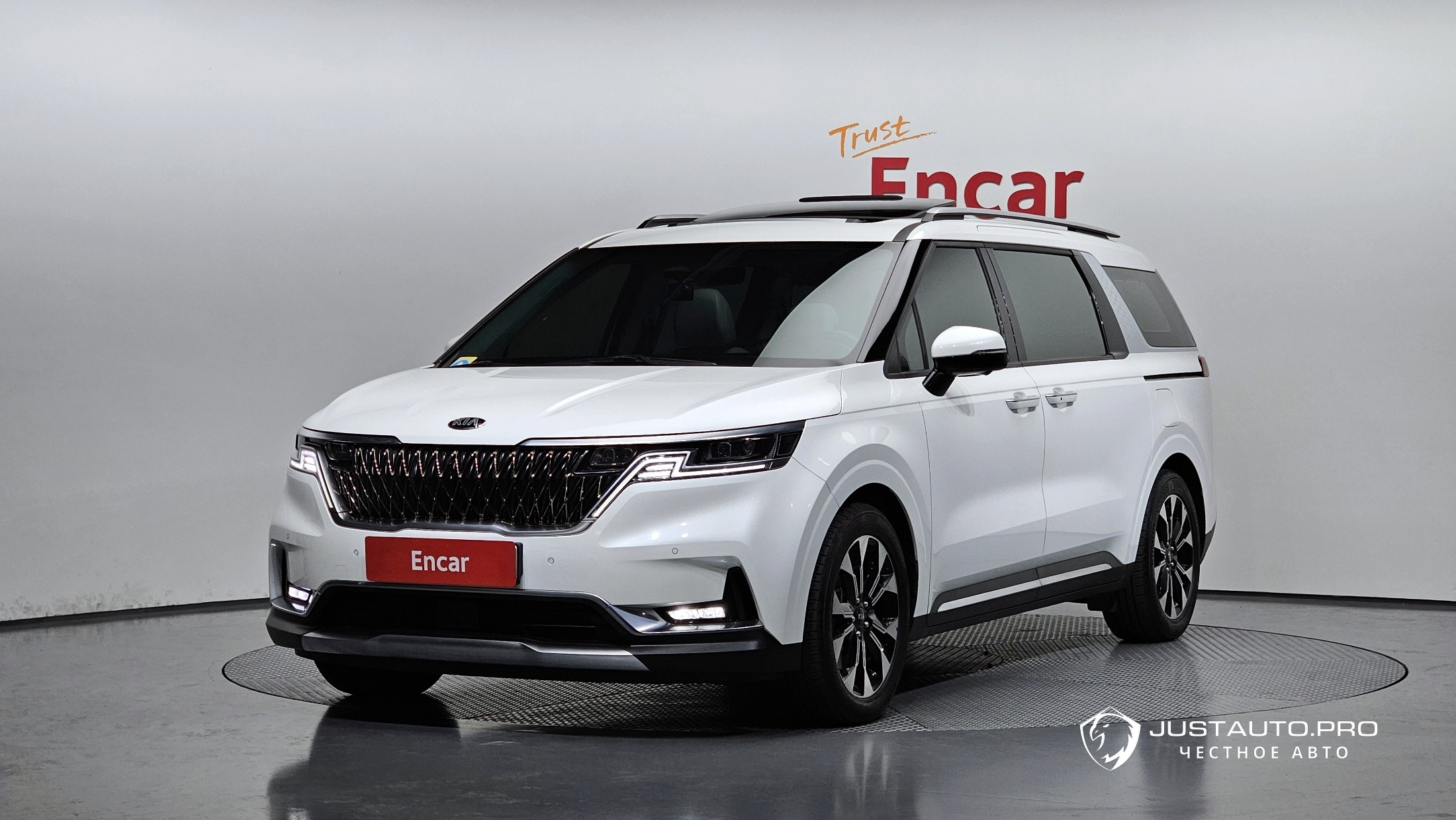 Автомобиль Kia Canival