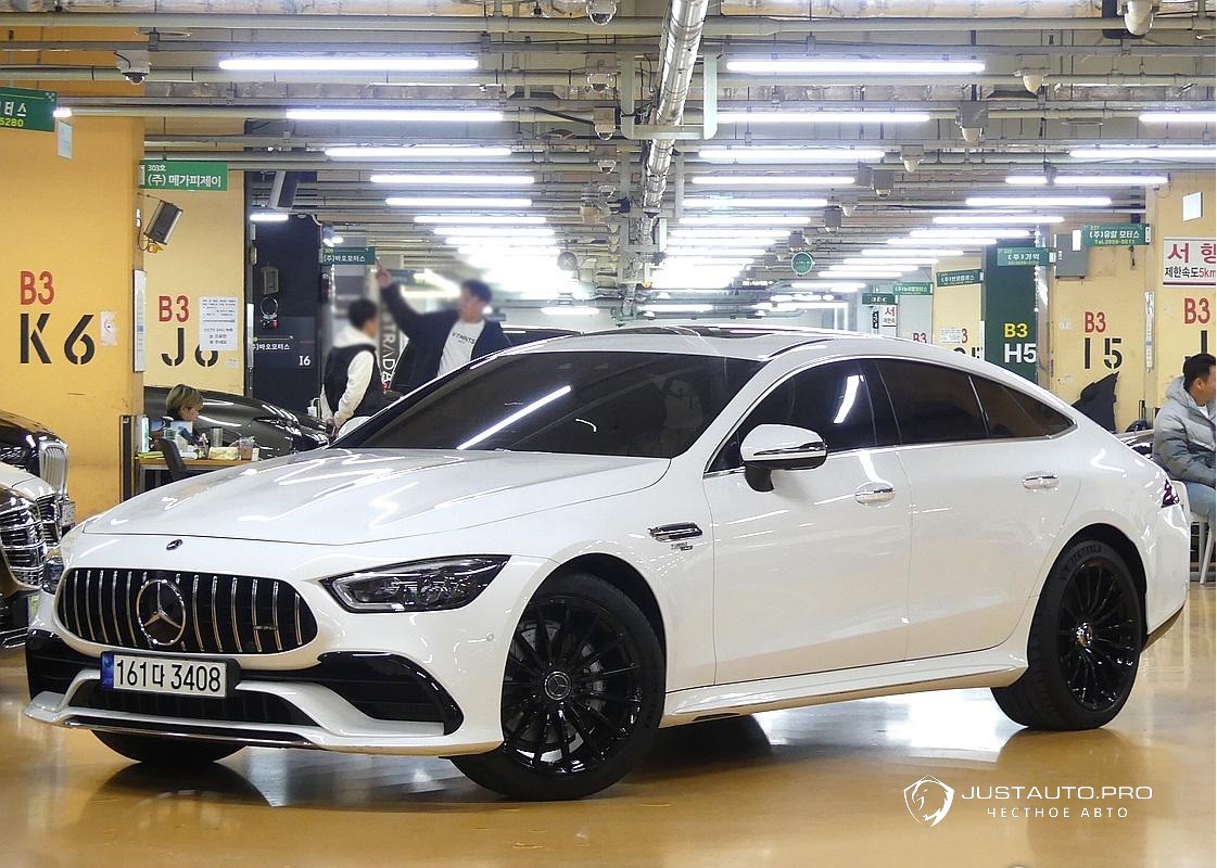 Автомобиль Mercedes-Benz AMG GT