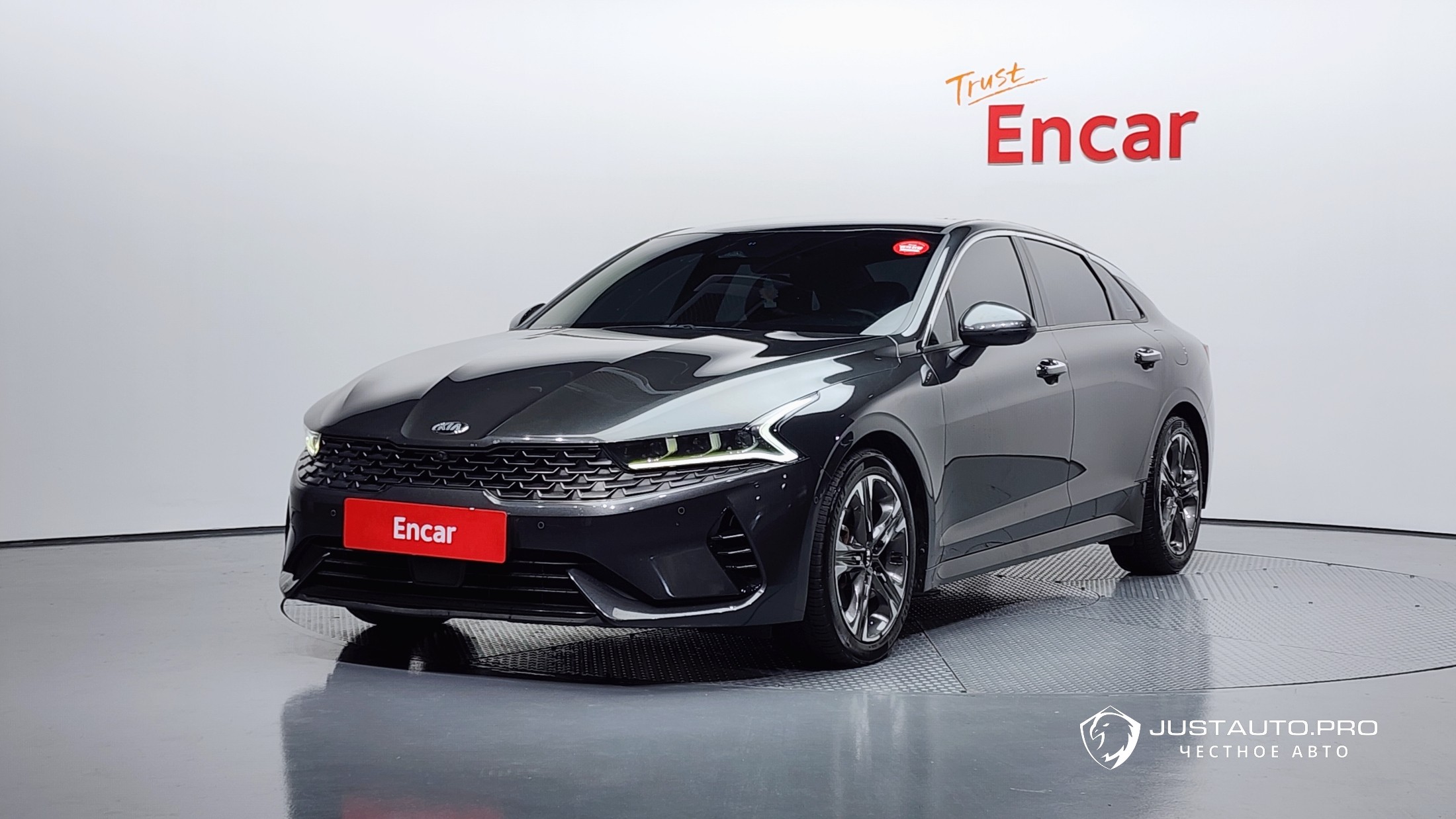 Автомобиль Kia K5