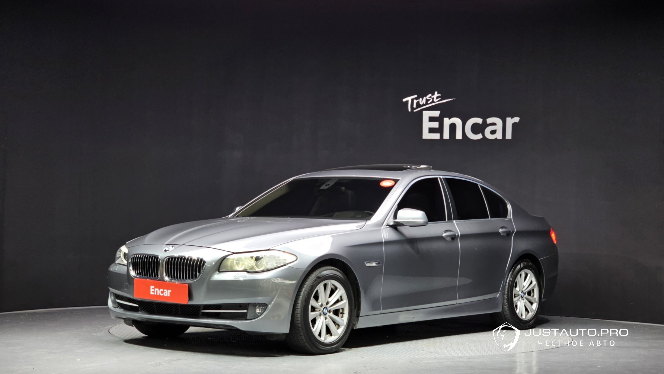 Автомобиль BMW 5-Series