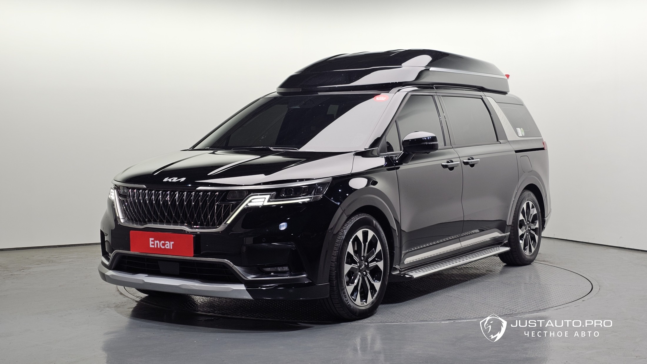 Автомобиль Kia Canival