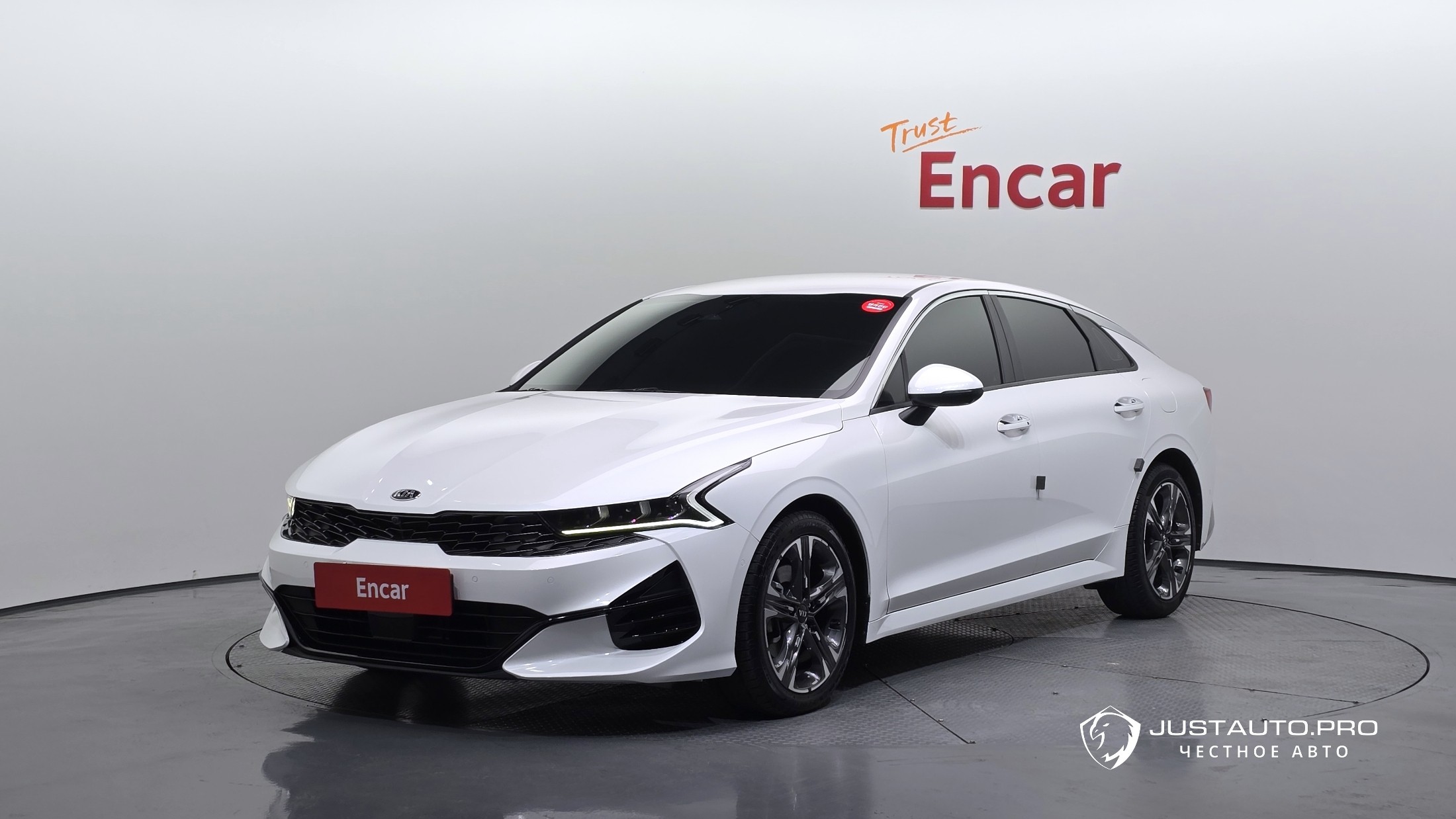 Автомобиль Kia K5