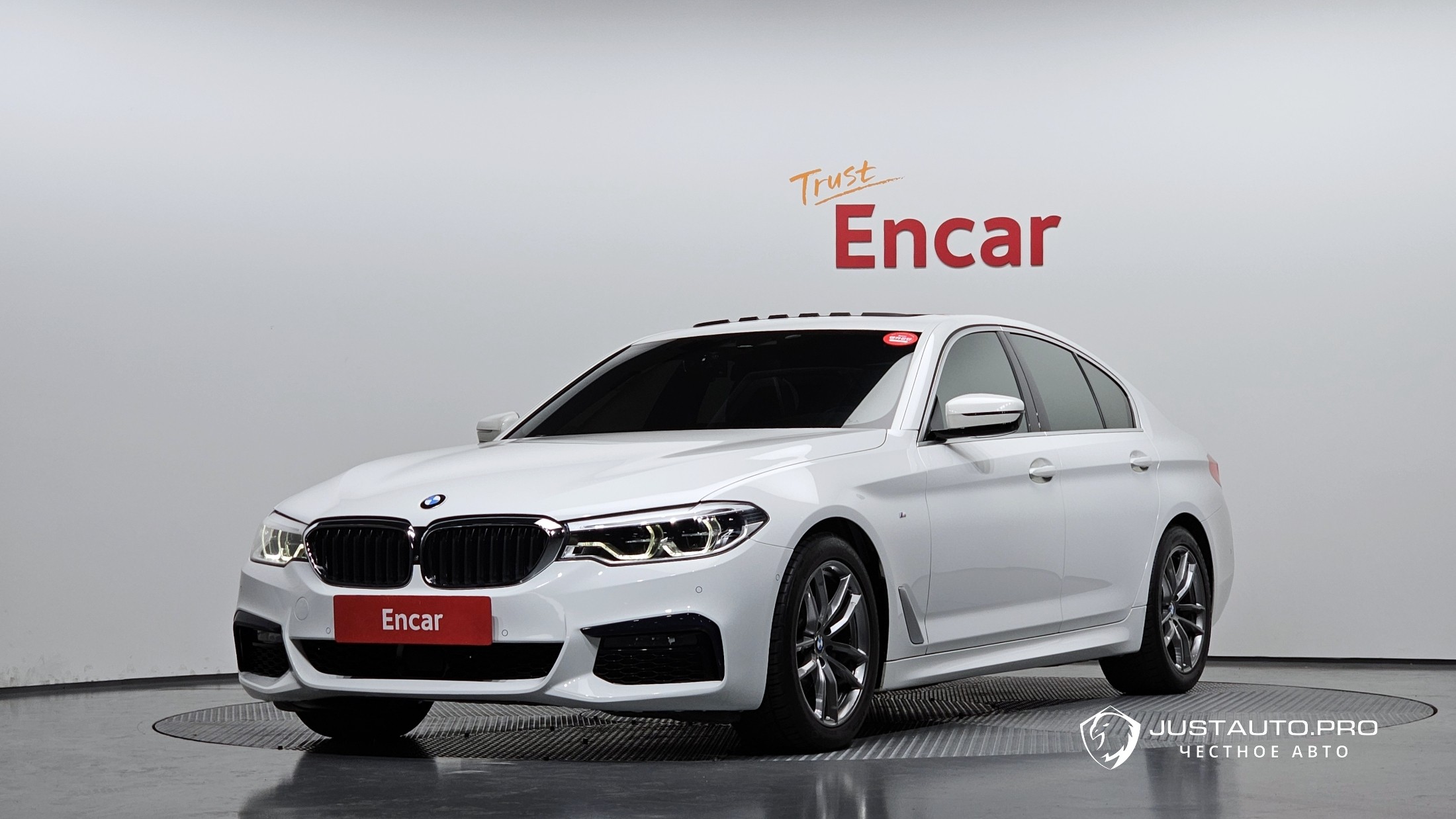 Автомобиль BMW 5-Series