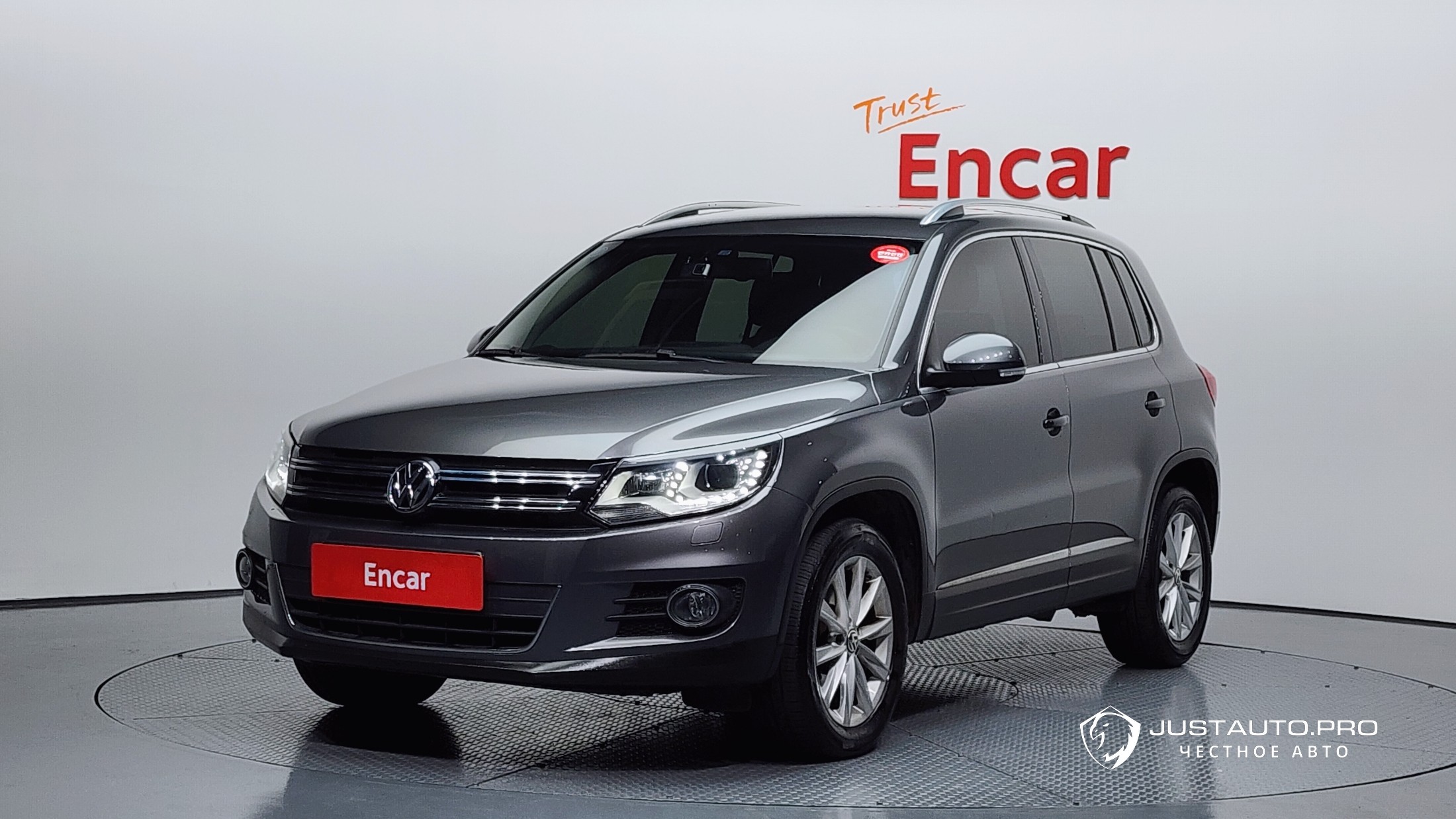 Автомобиль Volkswagen Tiguan