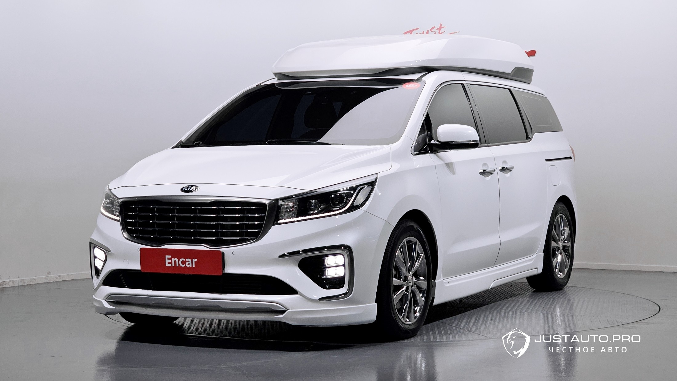 Автомобиль Kia Canival