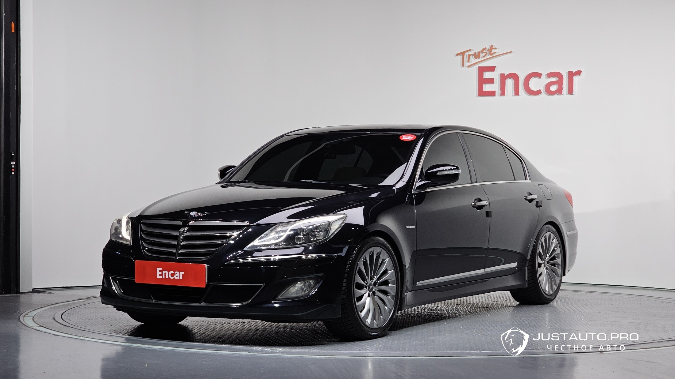 Автомобиль Hyundai Genesis