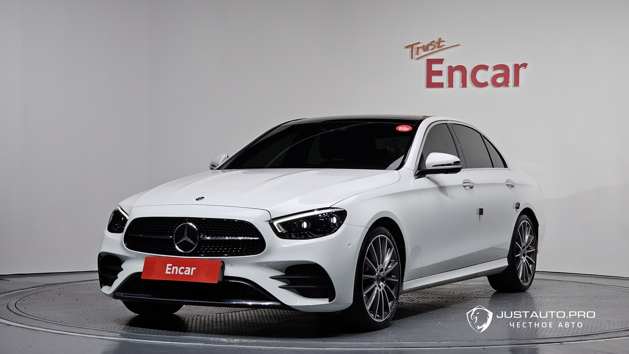 Автомобиль Mercedes-Benz E-Class