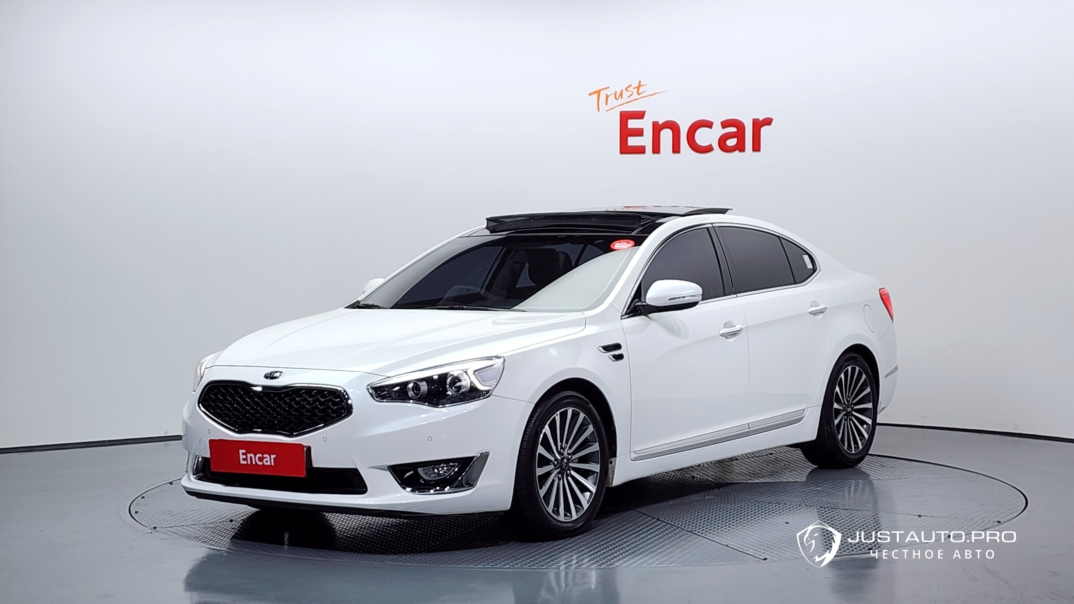 Автомобиль Kia K7