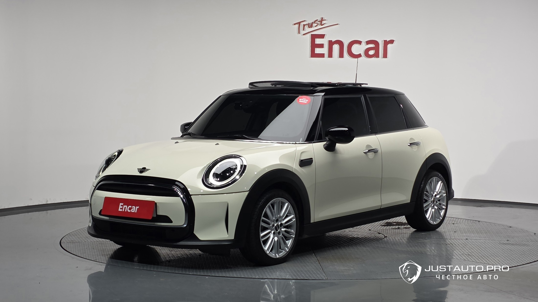 Автомобиль Mini Cooper