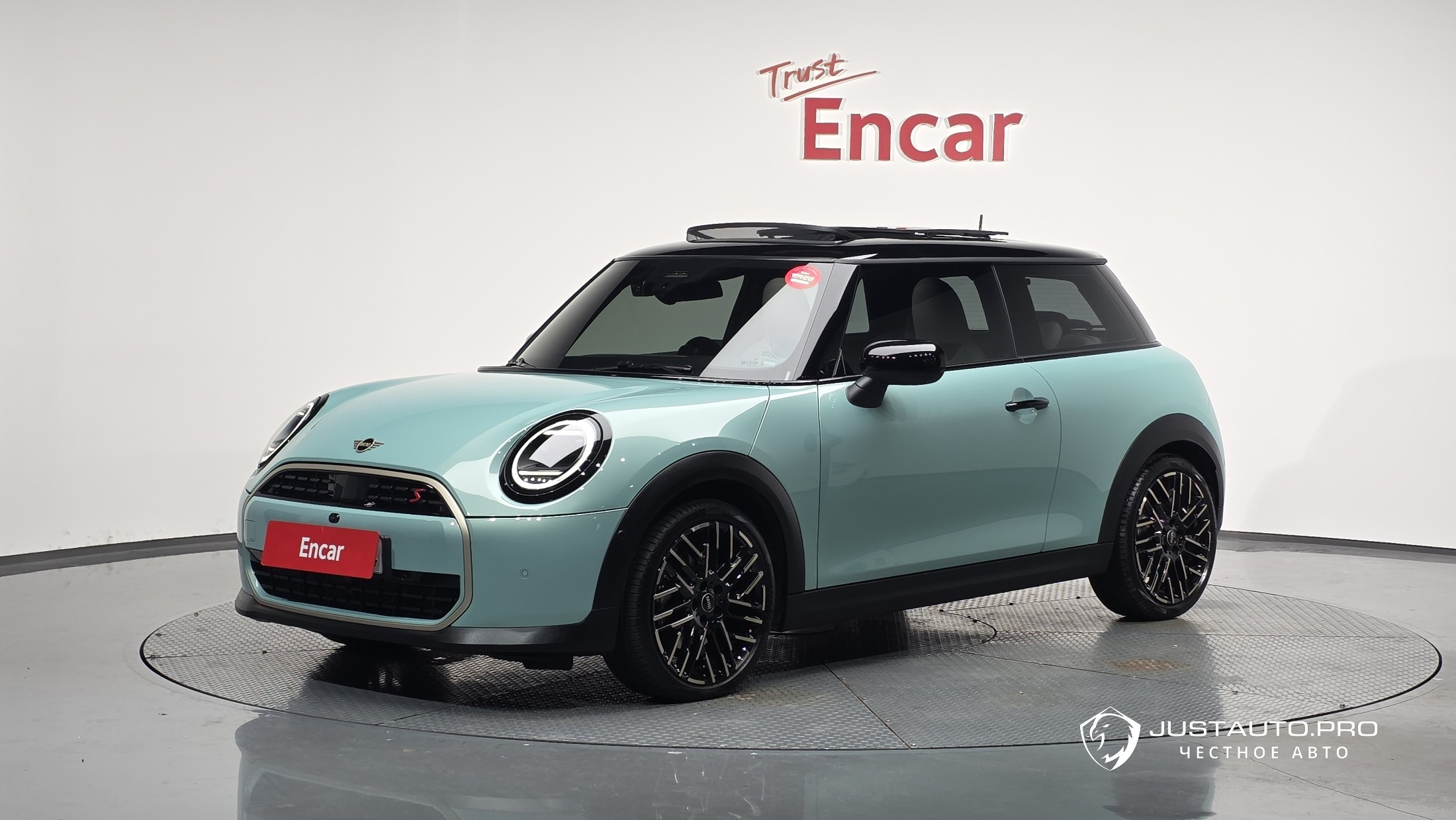 Автомобиль Mini Cooper