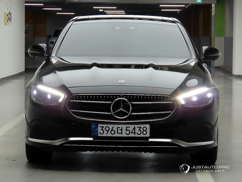 Автомобиль Mercedes-Benz E-Class