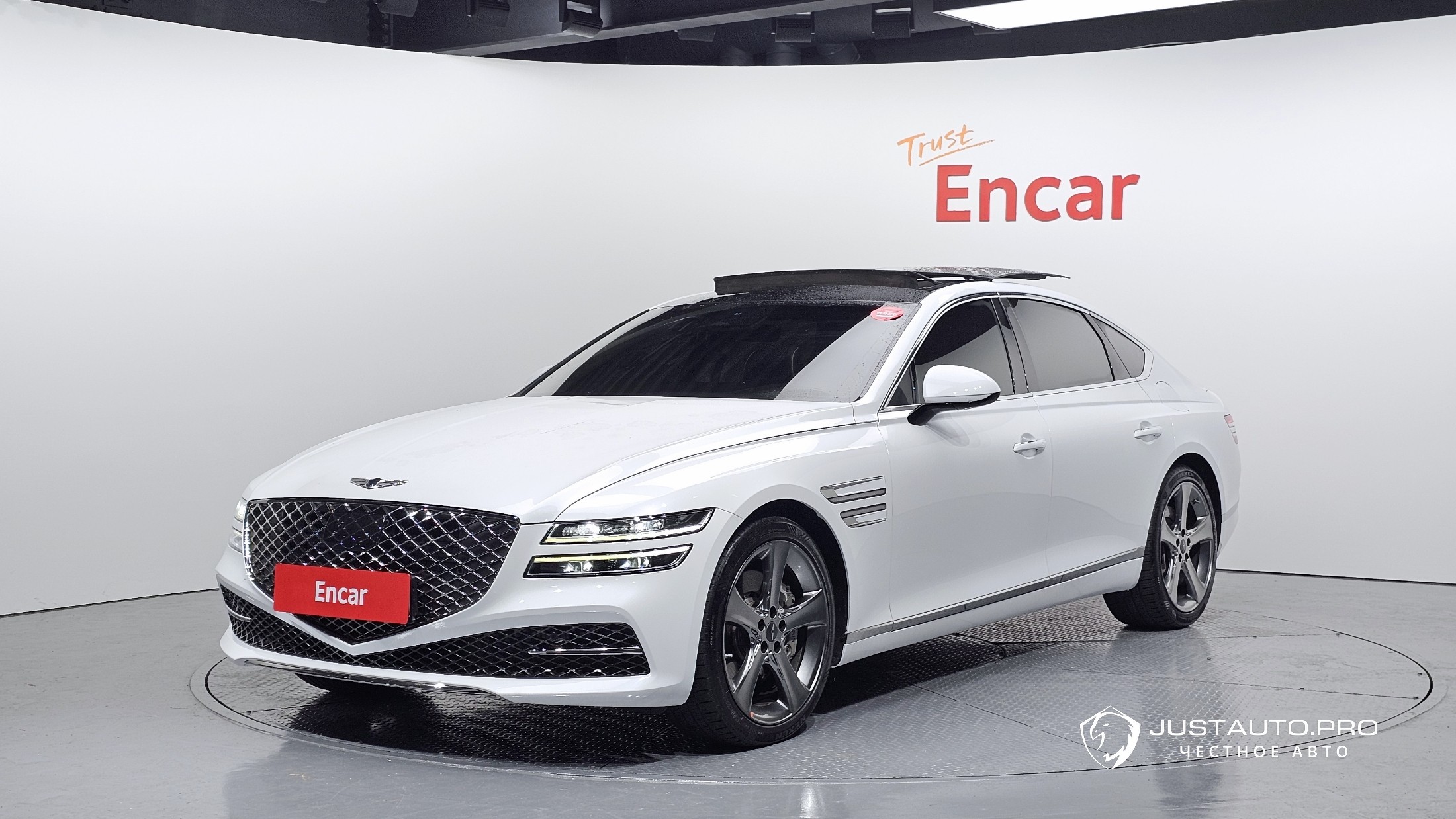 Автомобиль Genesis G80