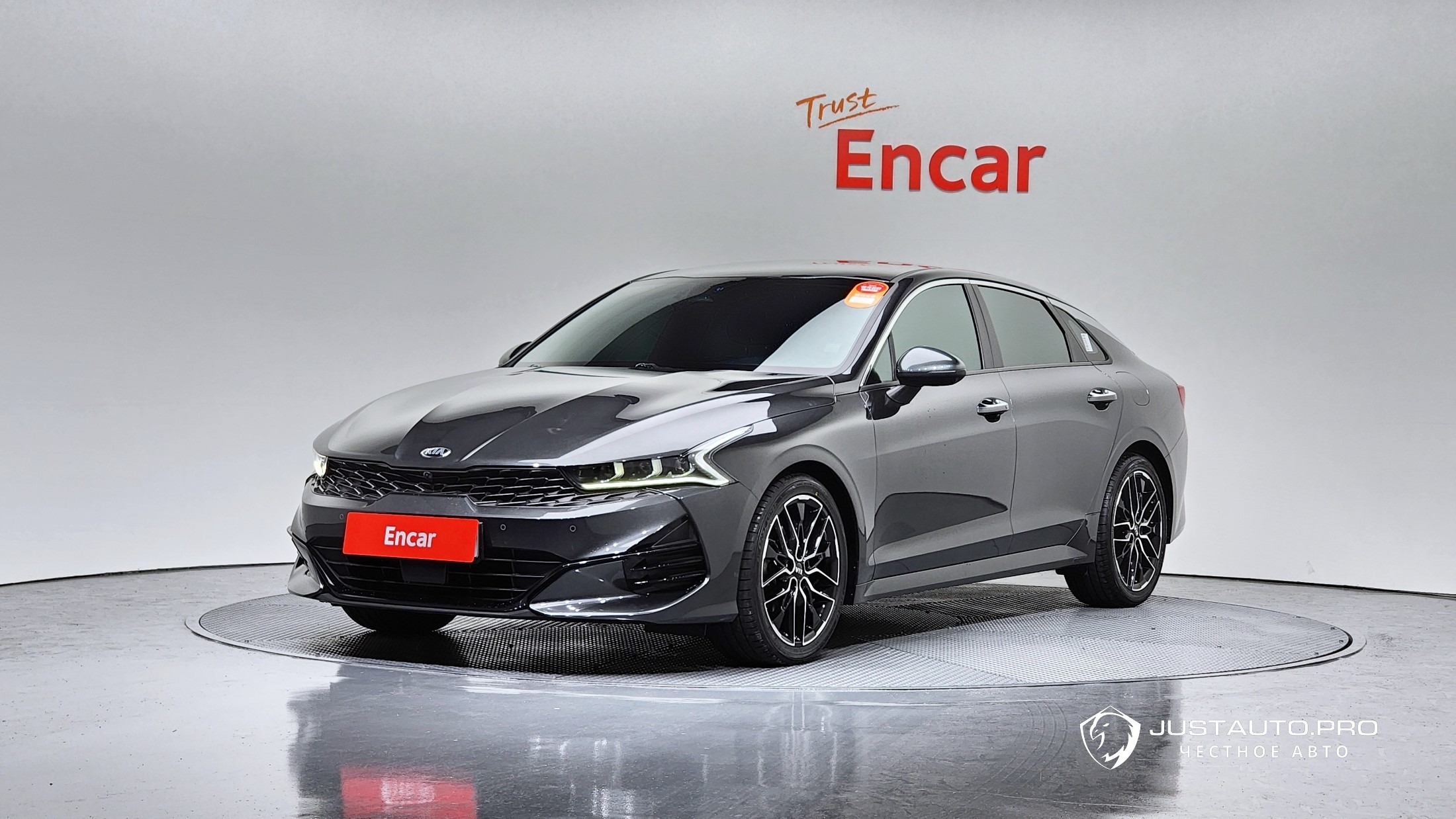 Автомобиль Kia K5