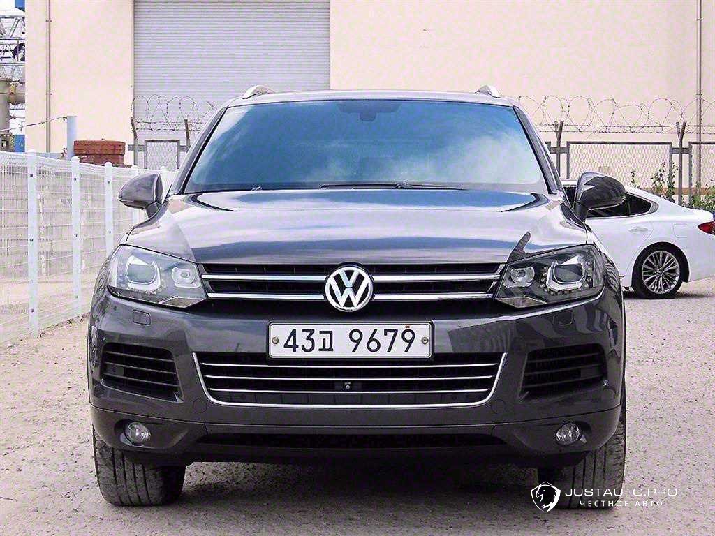 Автомобиль Volkswagen Touareg