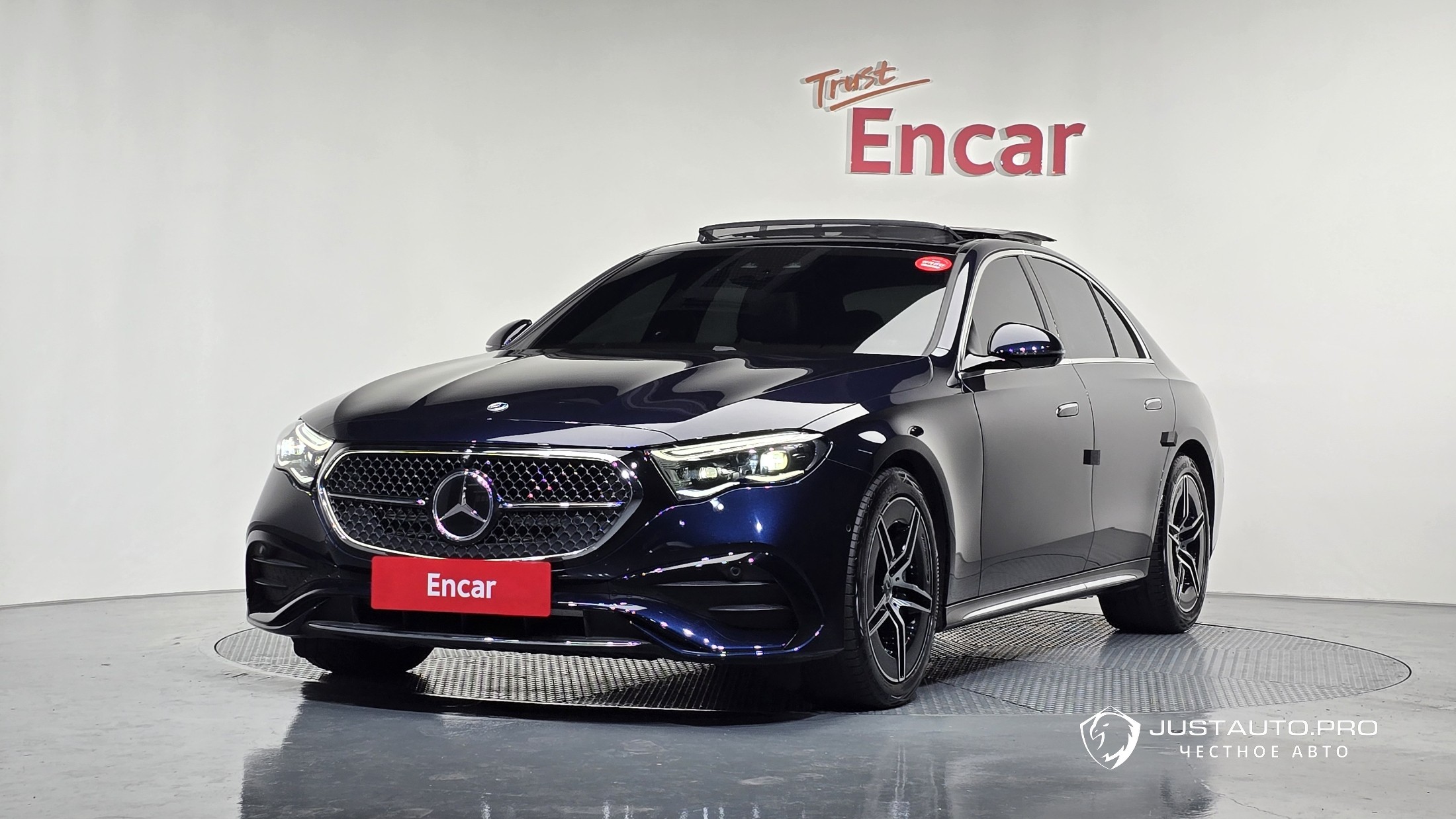 Автомобиль Mercedes-Benz E-Class