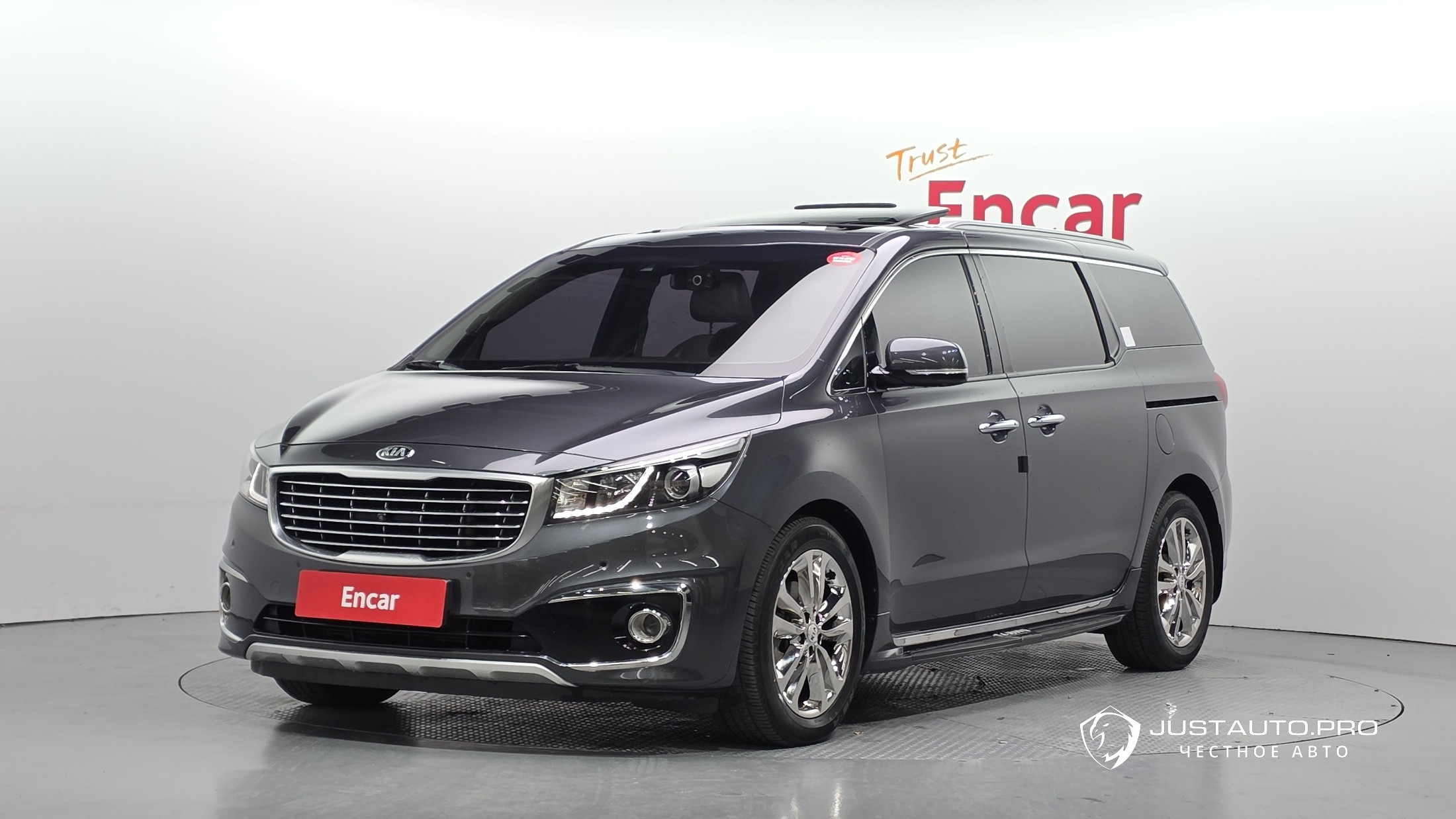 Автомобиль Kia Canival