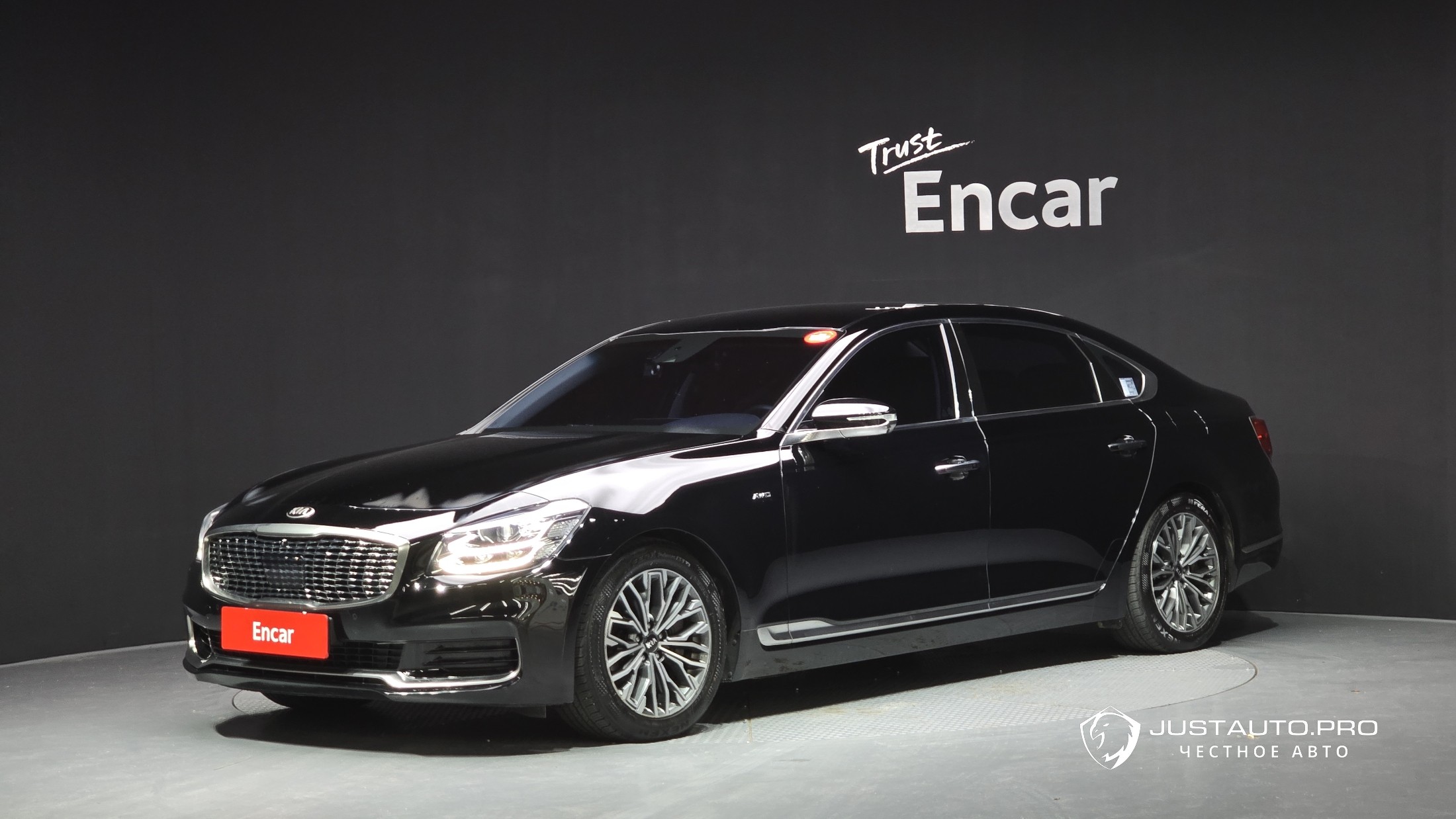 Автомобиль Kia K9