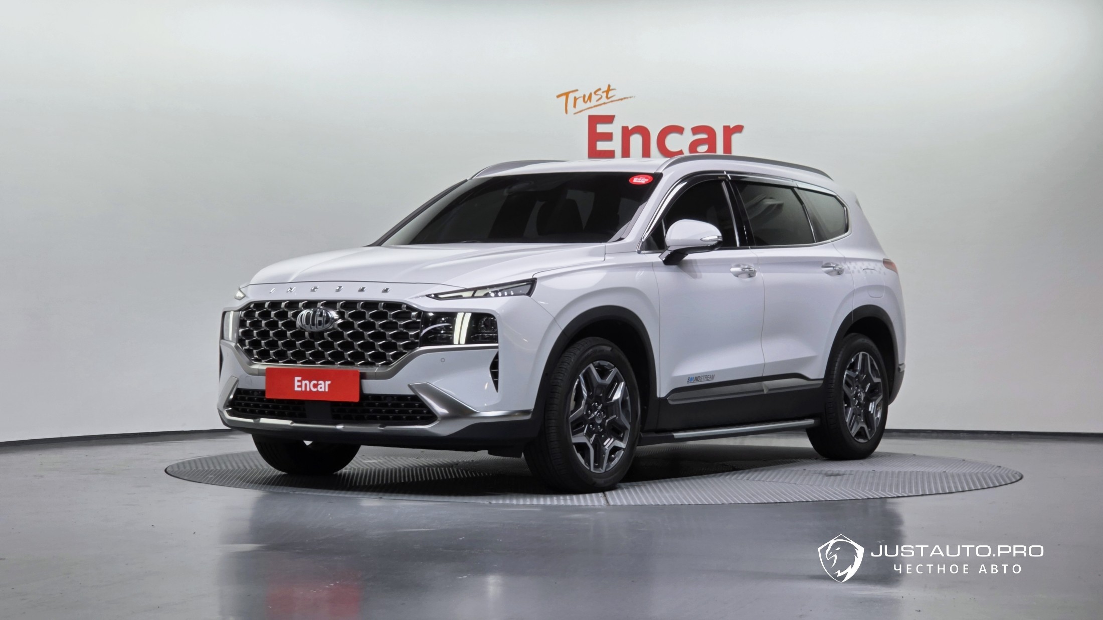 Автомобиль Hyundai Santafe