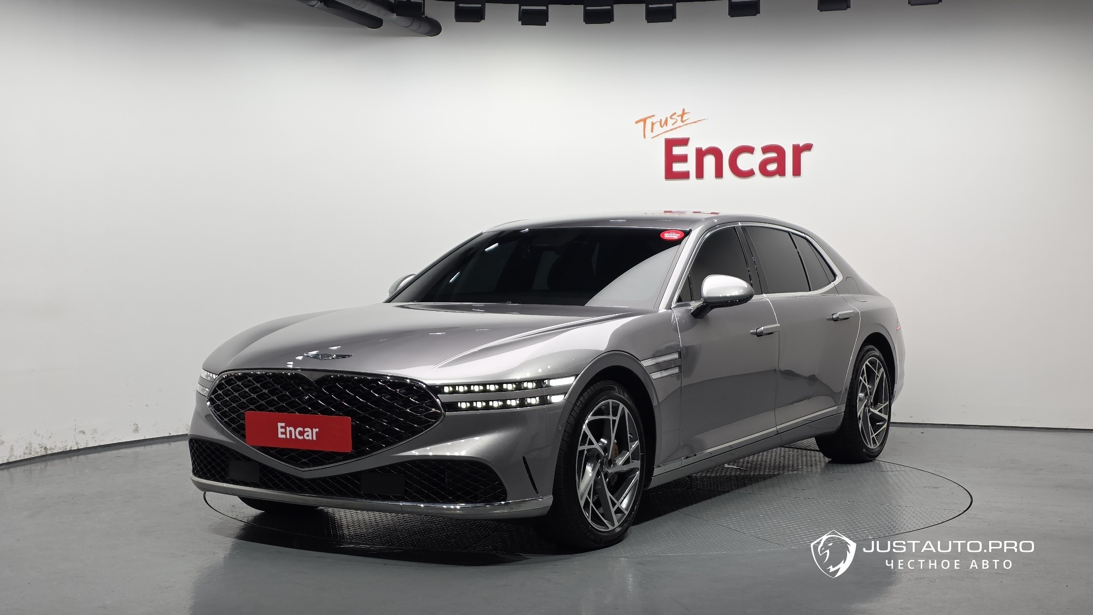 Автомобиль Genesis G90