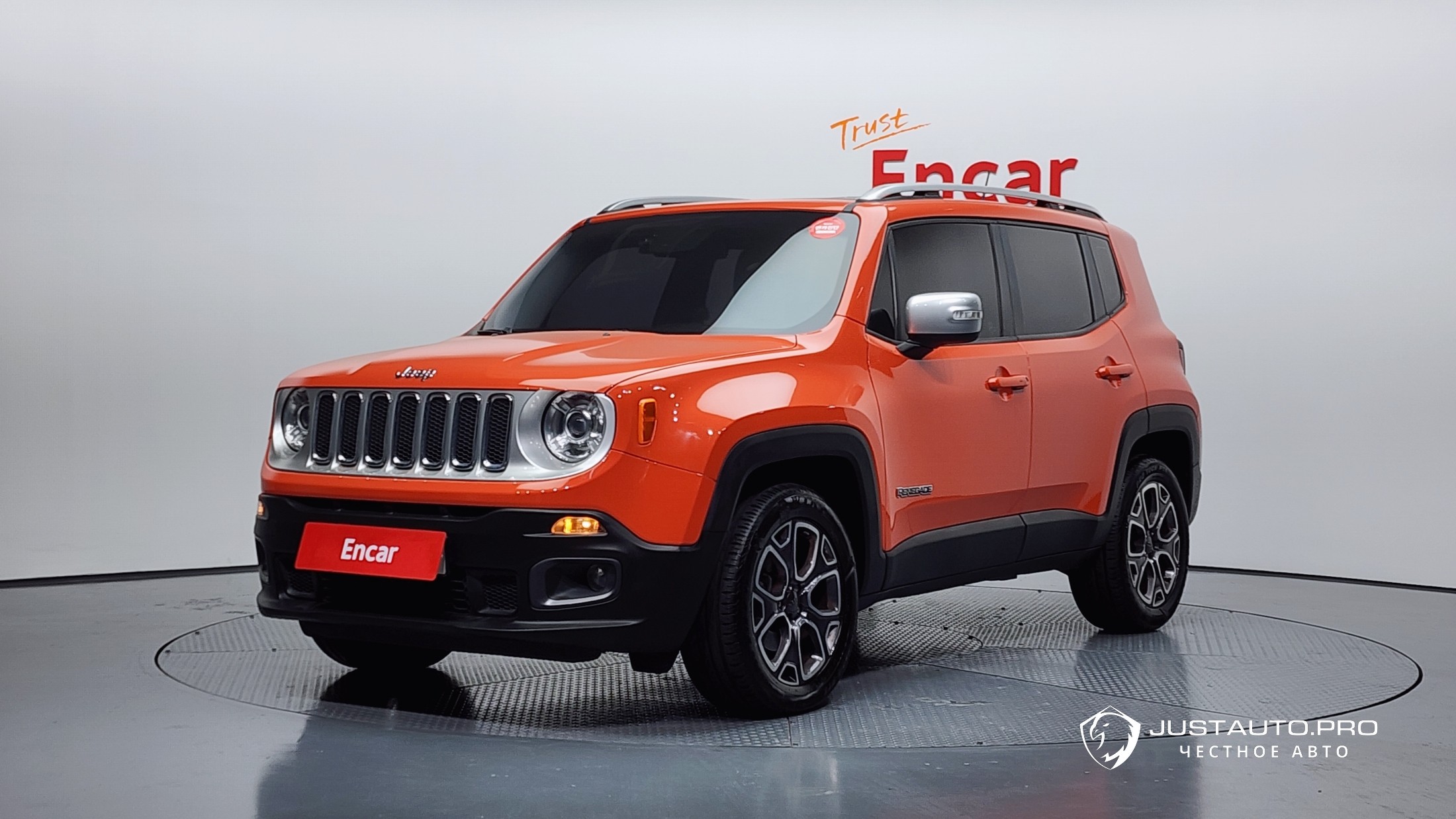 Автомобиль Jeep Renegade