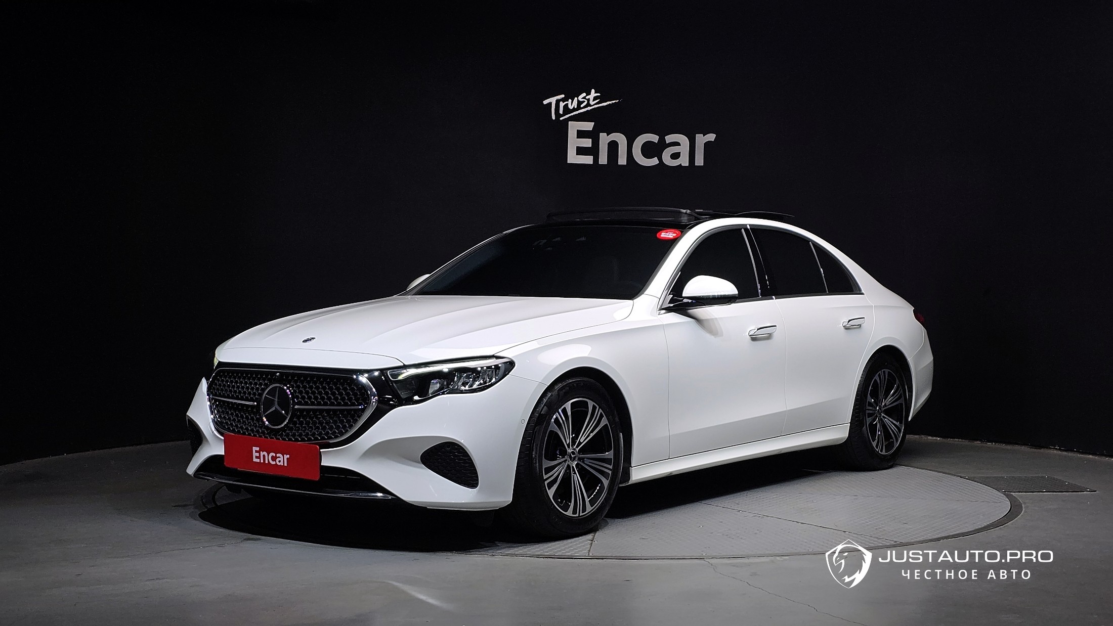 Автомобиль Mercedes-Benz E-Class