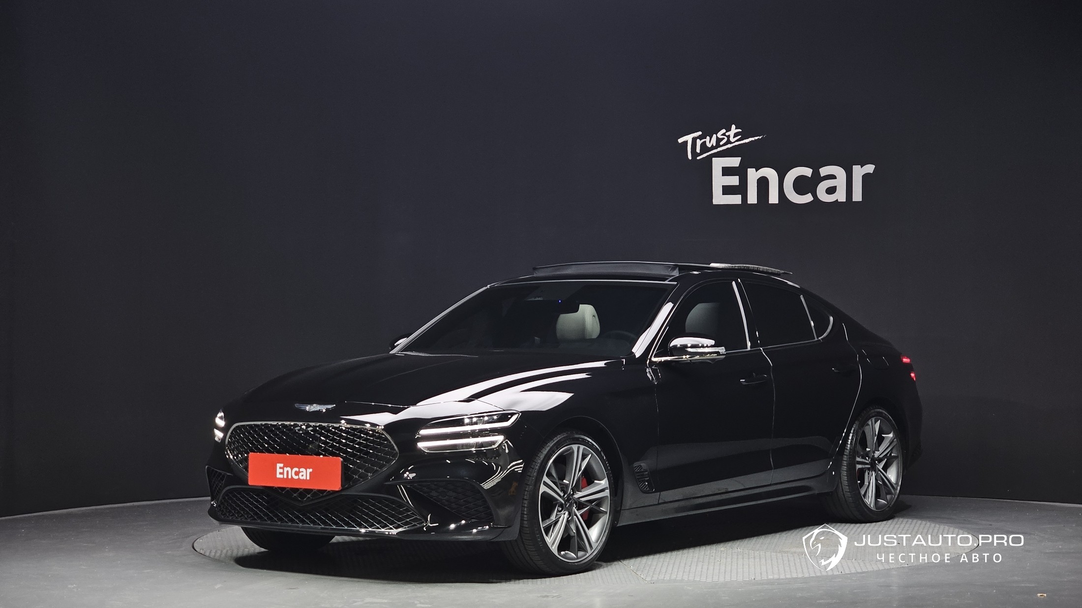Автомобиль Genesis G70