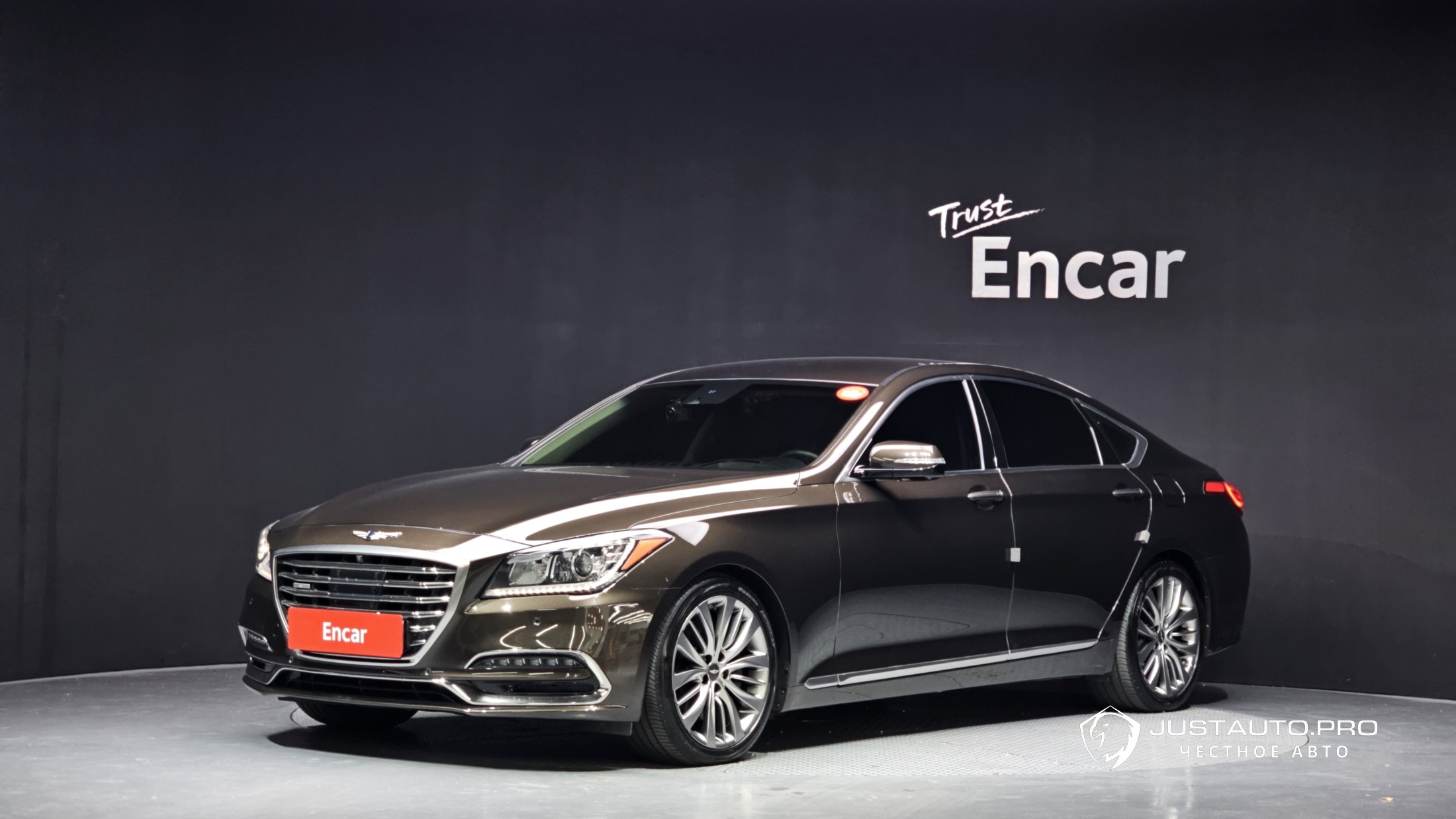Автомобиль Genesis G80