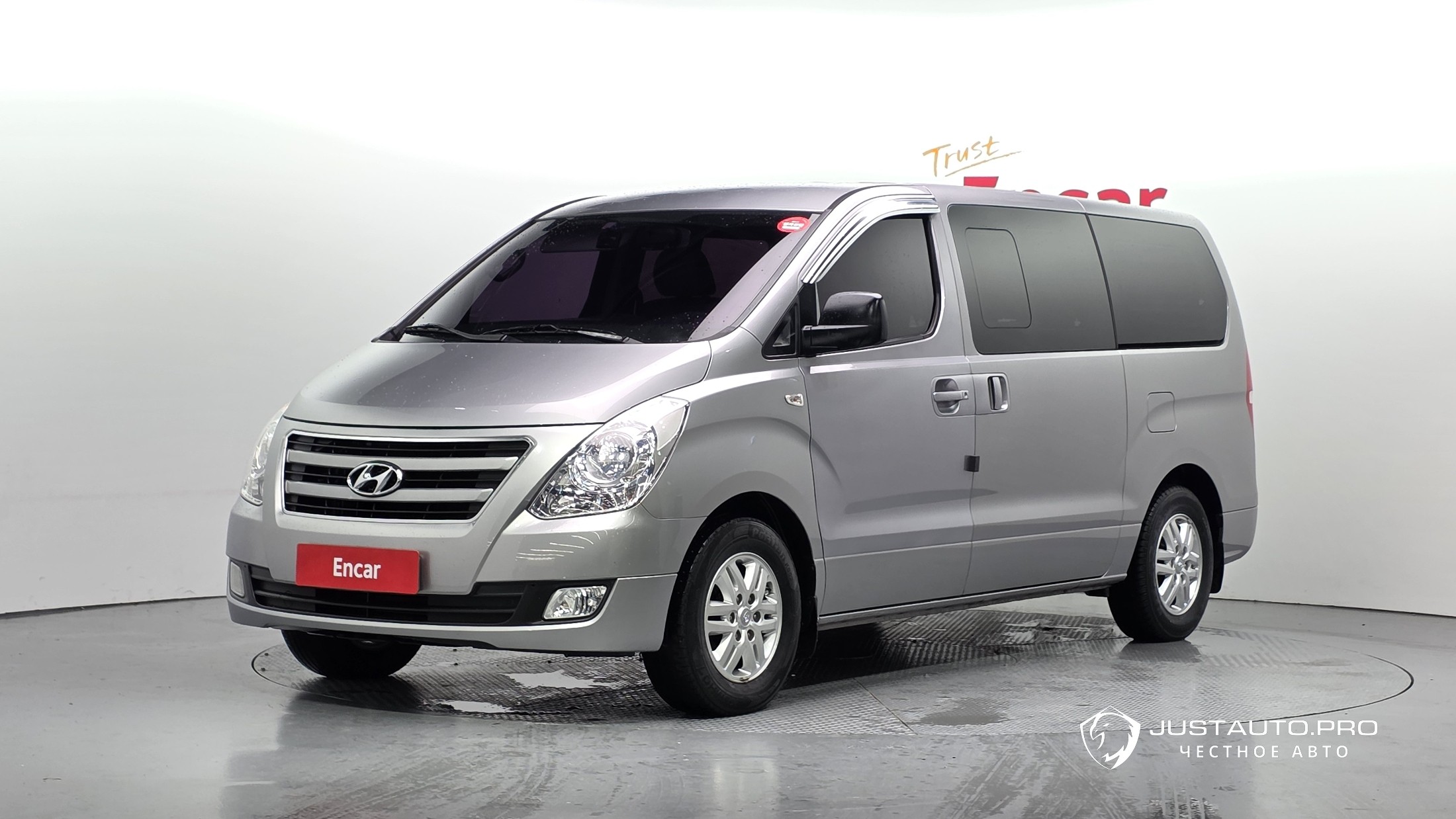 Автомобиль Hyundai Starex
