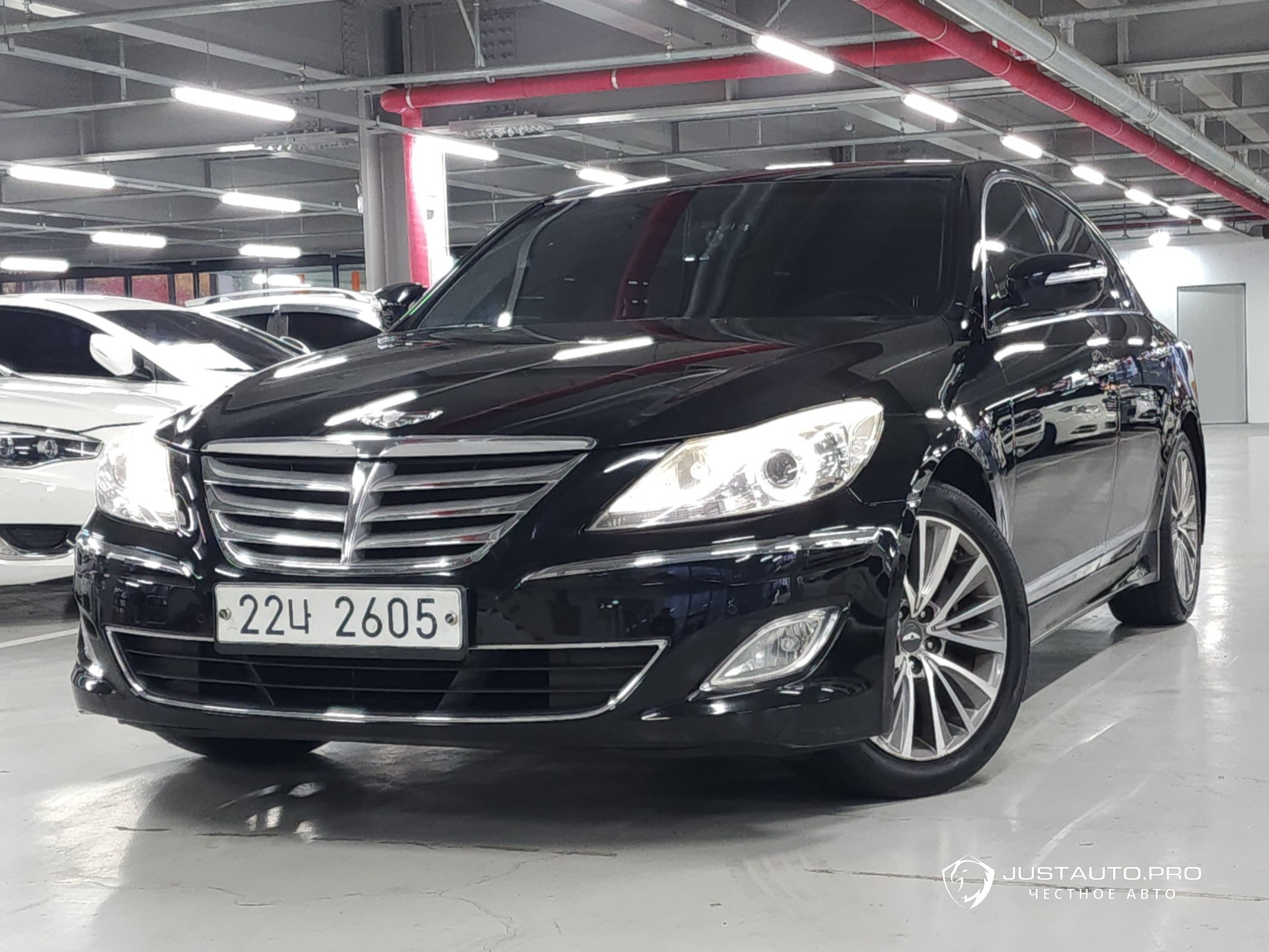 Автомобиль Hyundai Genesis