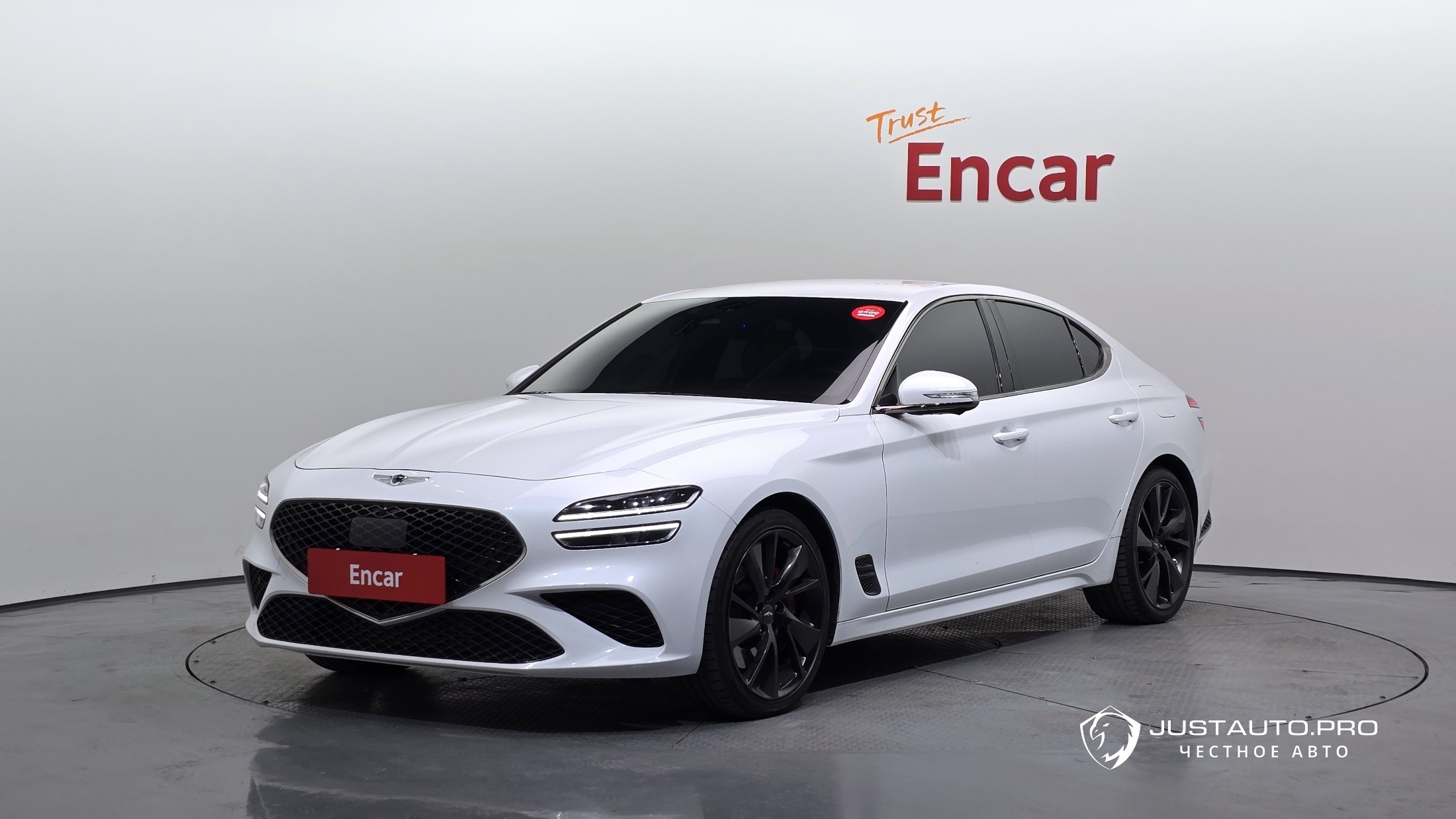 Автомобиль Genesis G70