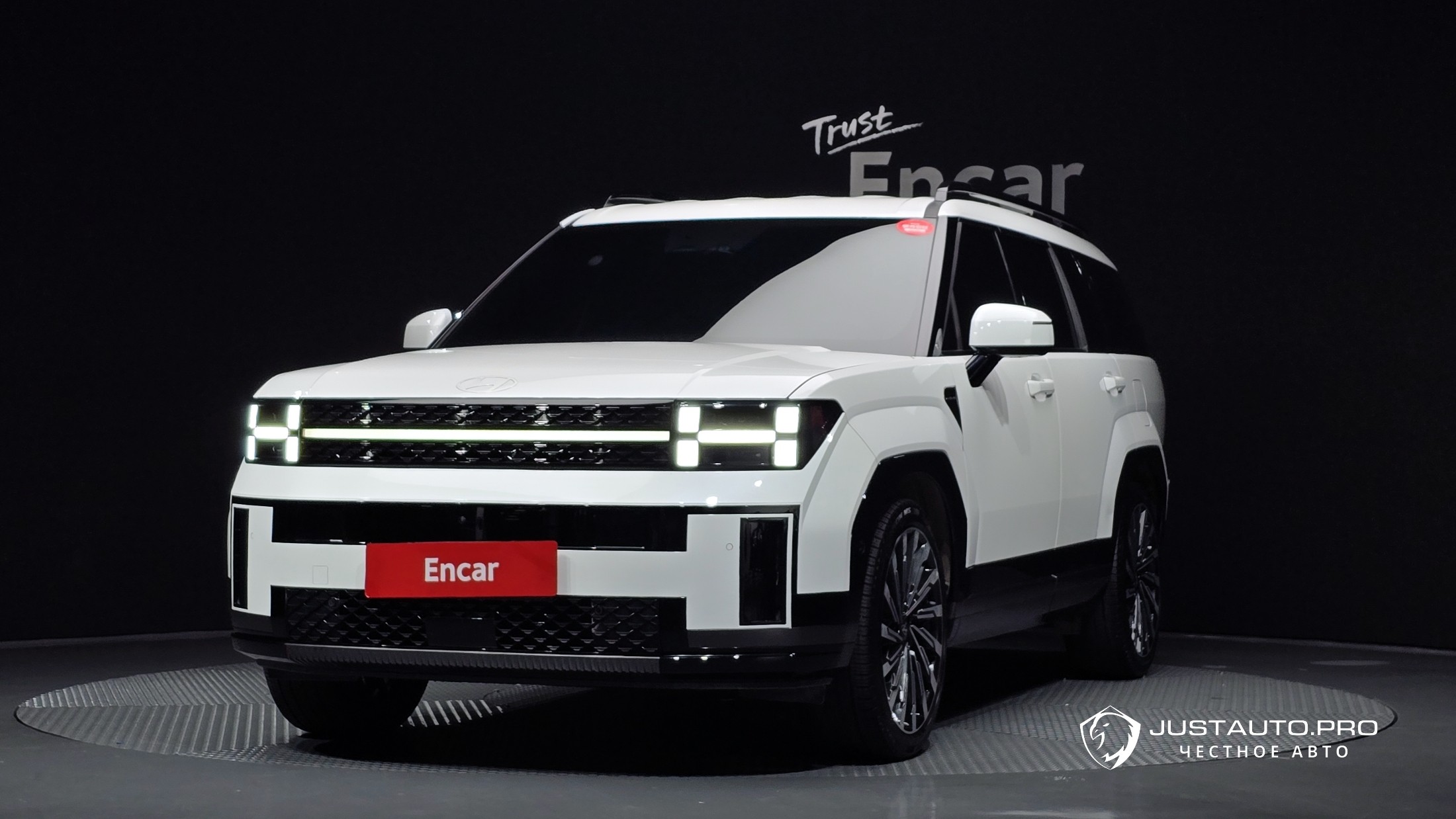 Автомобиль Hyundai Santafe