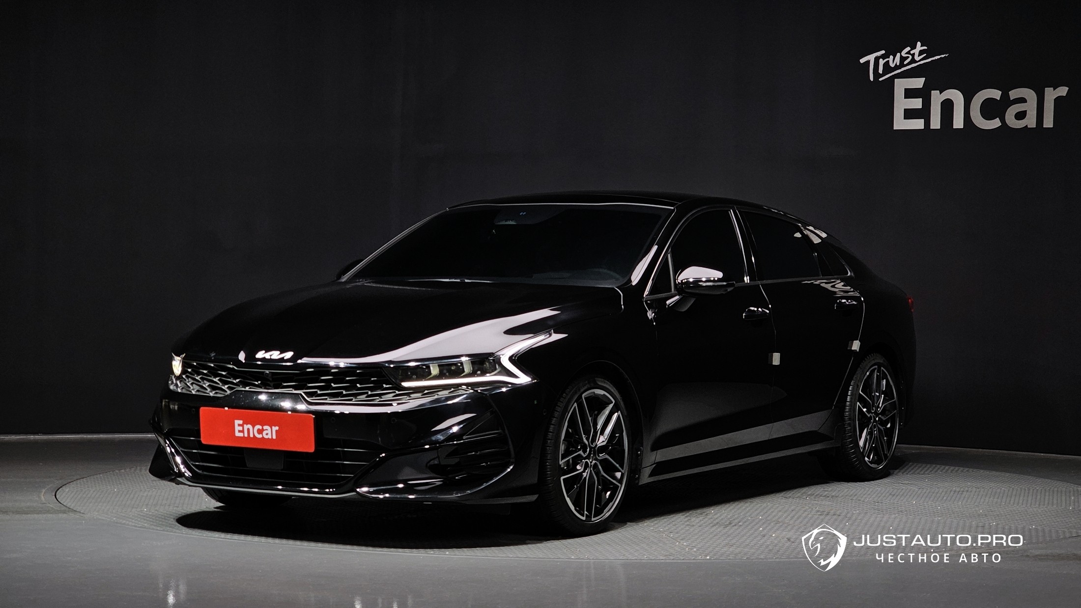 Автомобиль Kia K5