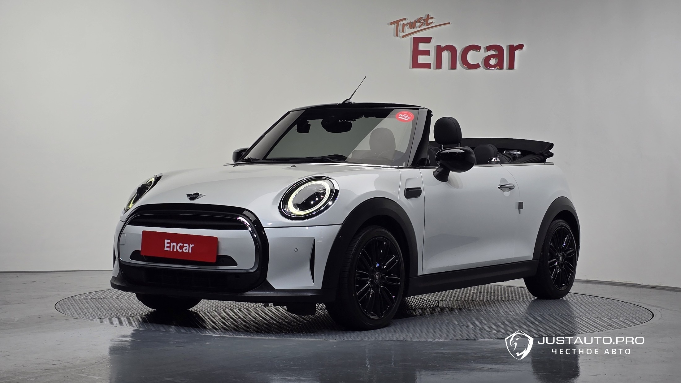 Автомобиль Mini Cooper Convertible