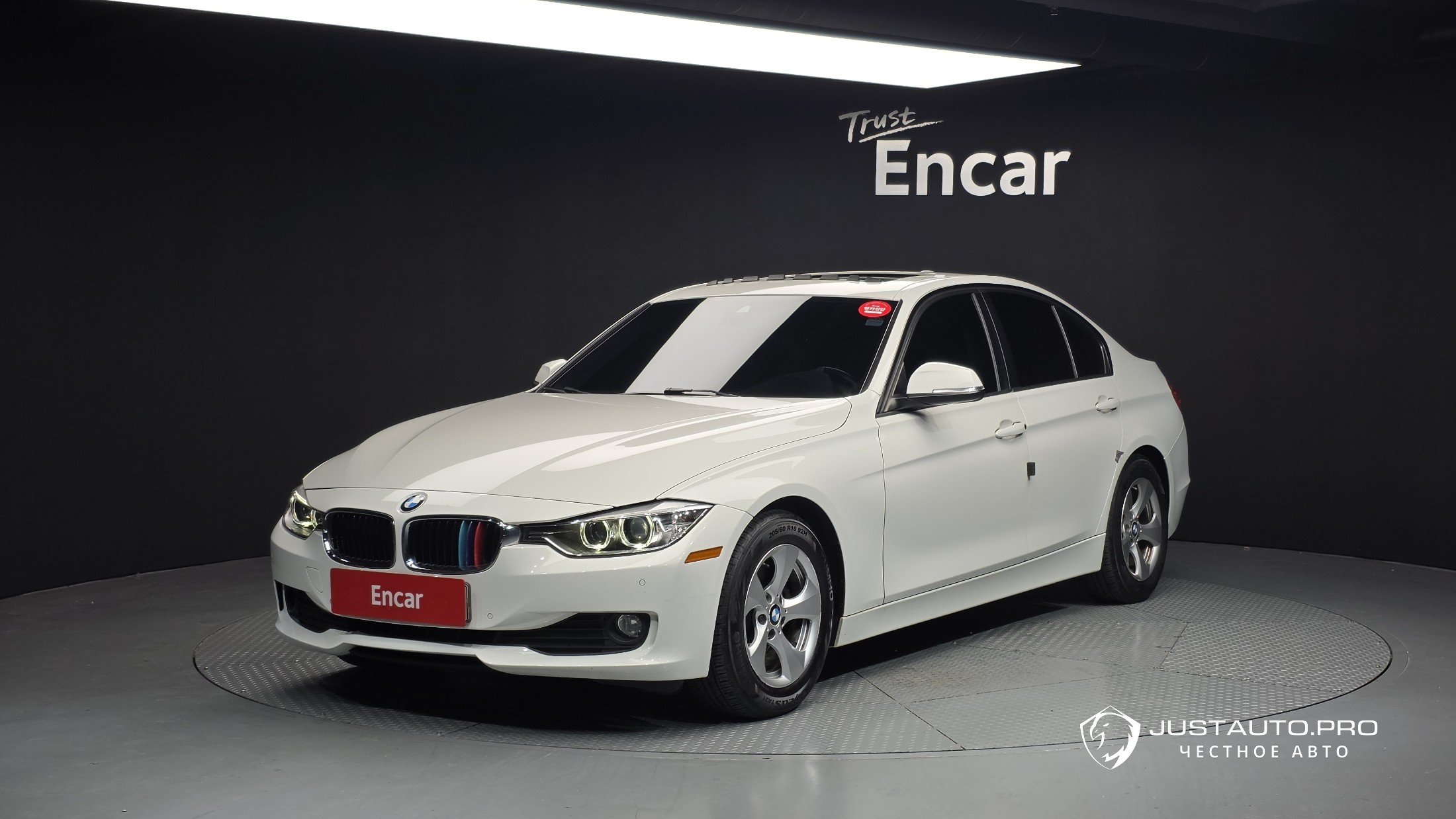 Автомобиль BMW 3-Series