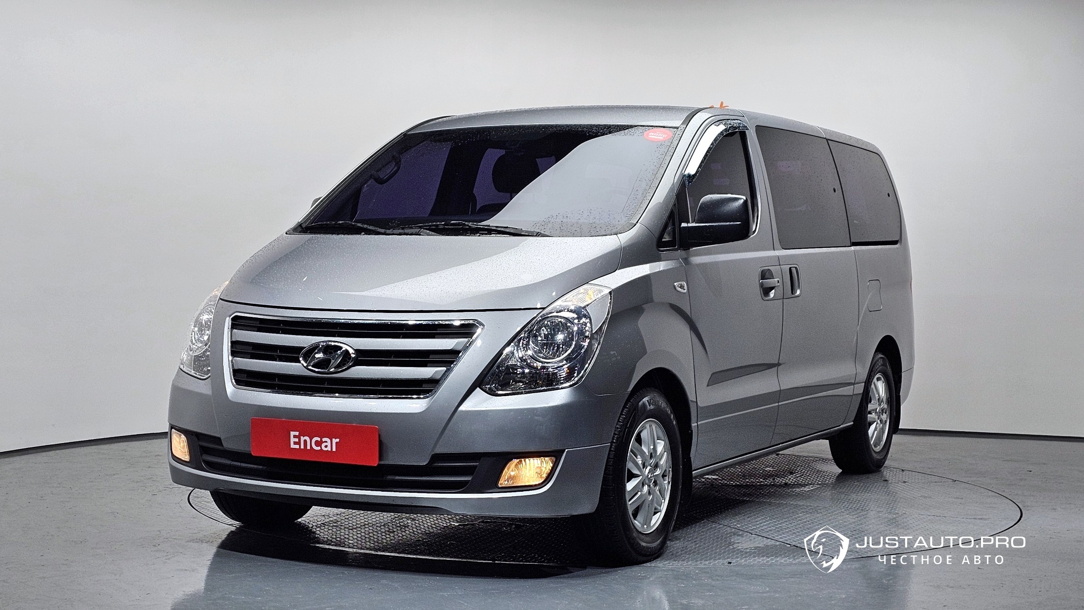 Автомобиль Hyundai Starex