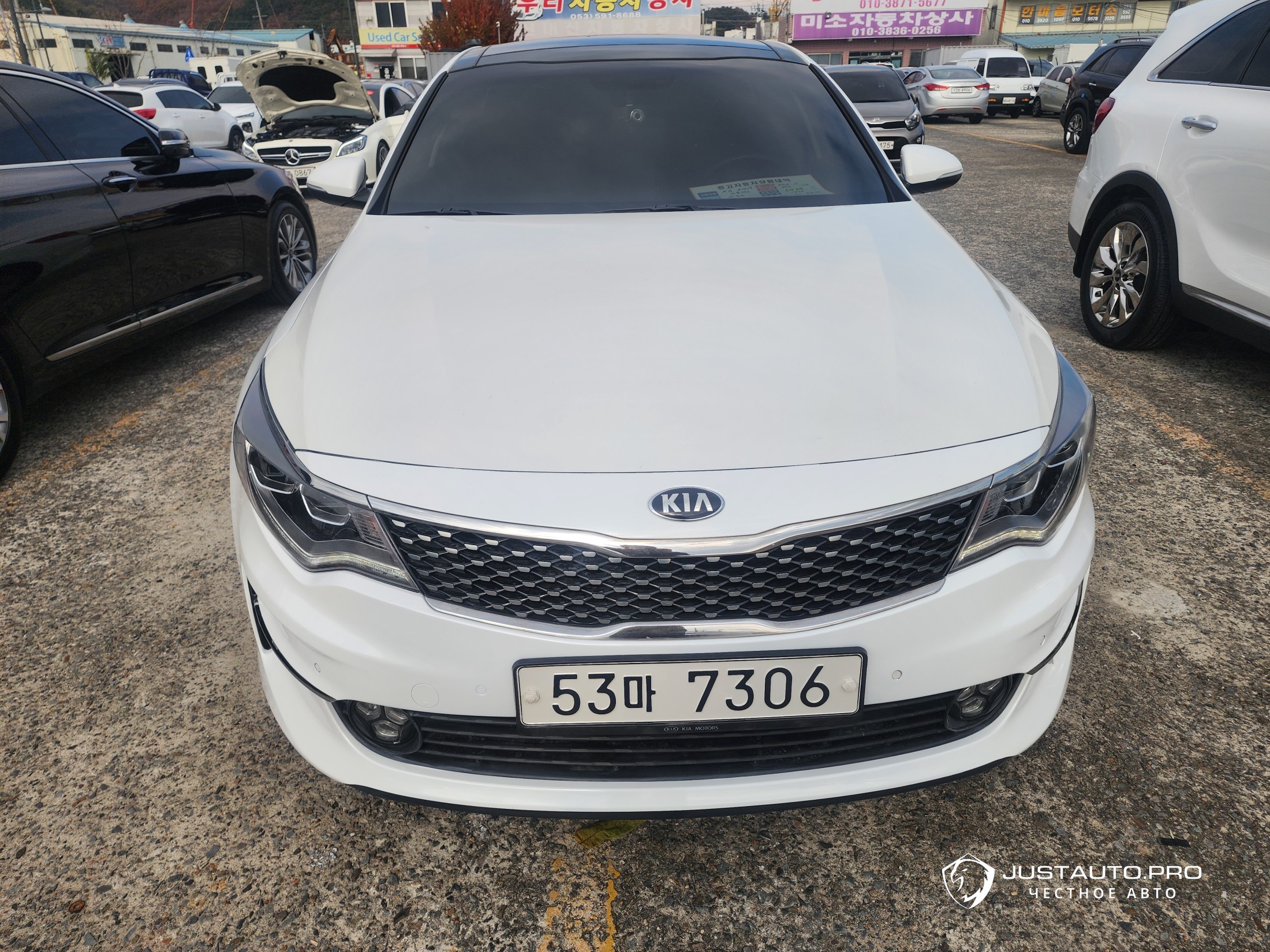 Автомобиль Kia K5