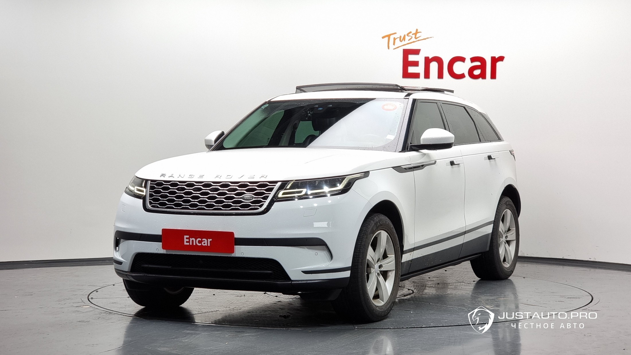 Автомобиль Land Rover Range Rover Velar