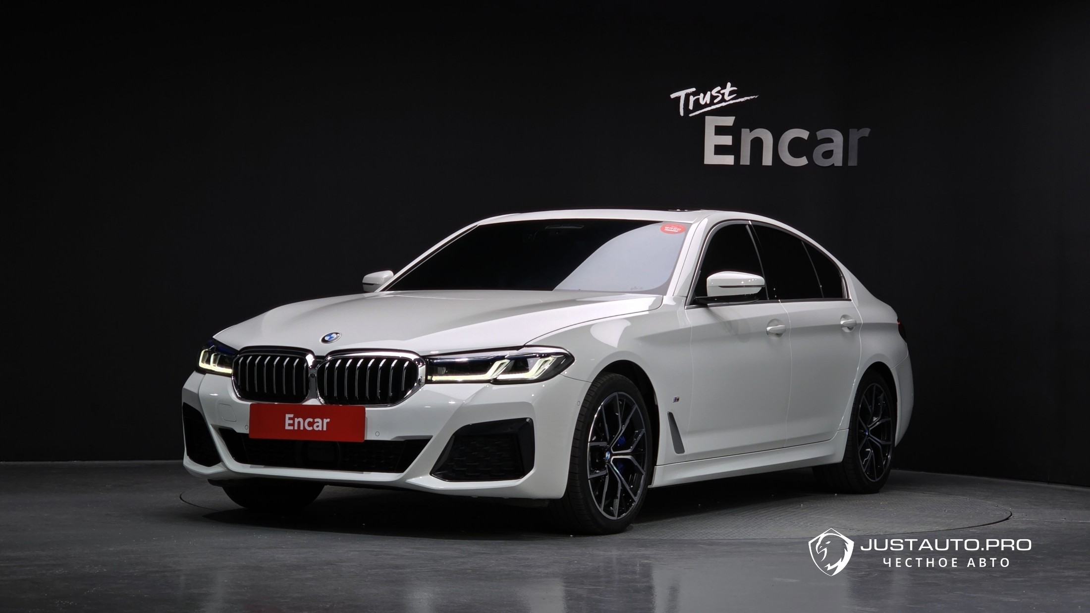 Автомобиль BMW 5-Series