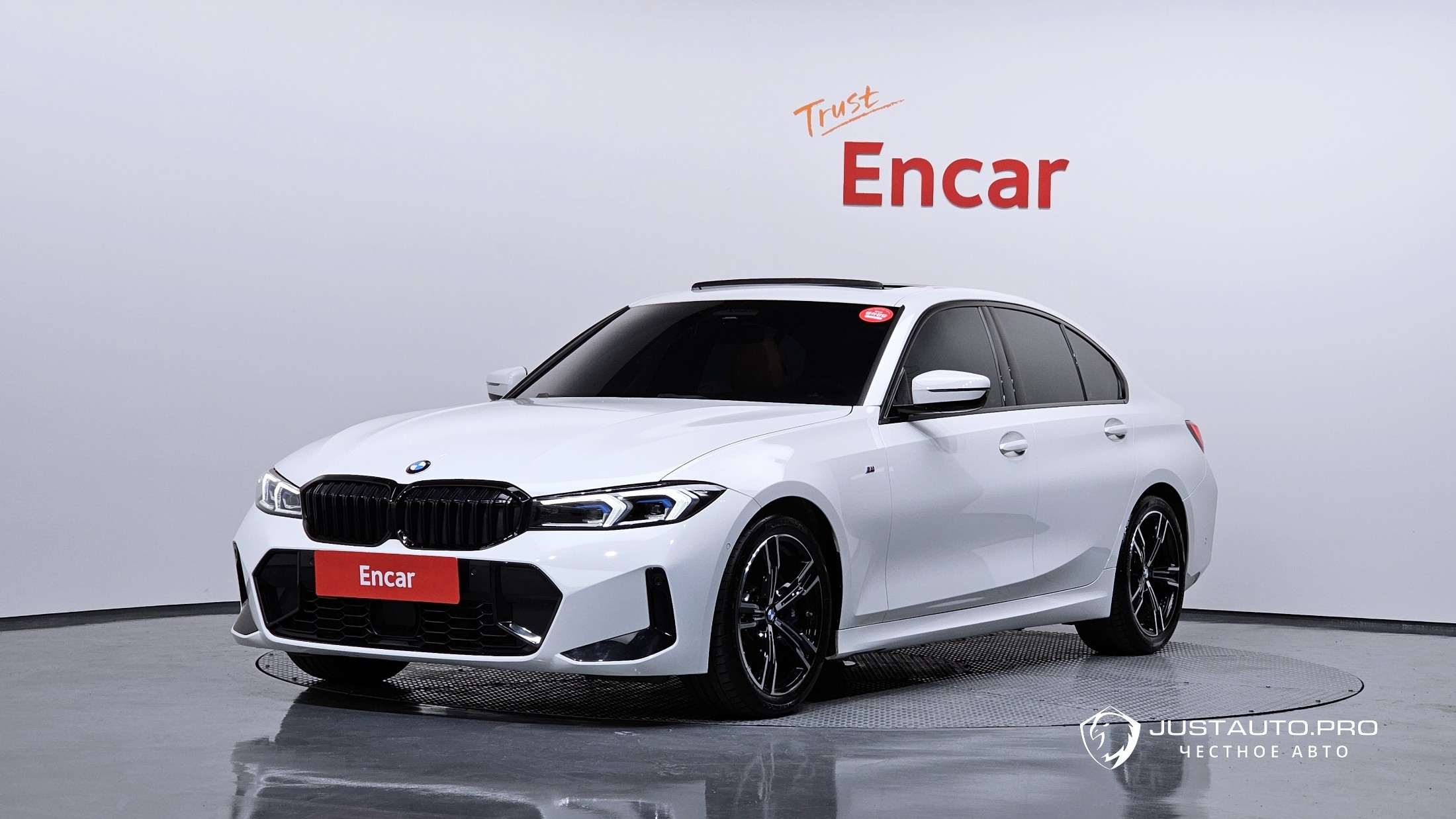 Автомобиль BMW 3-Series