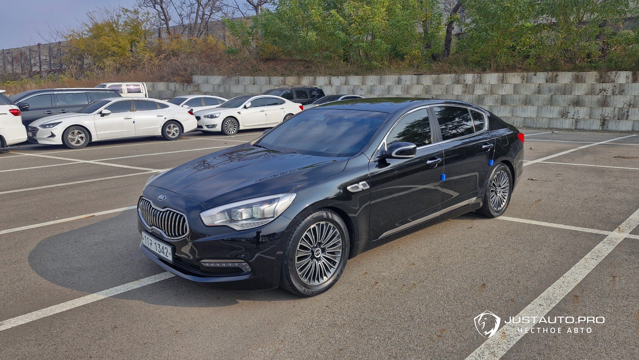 Автомобиль Kia K9