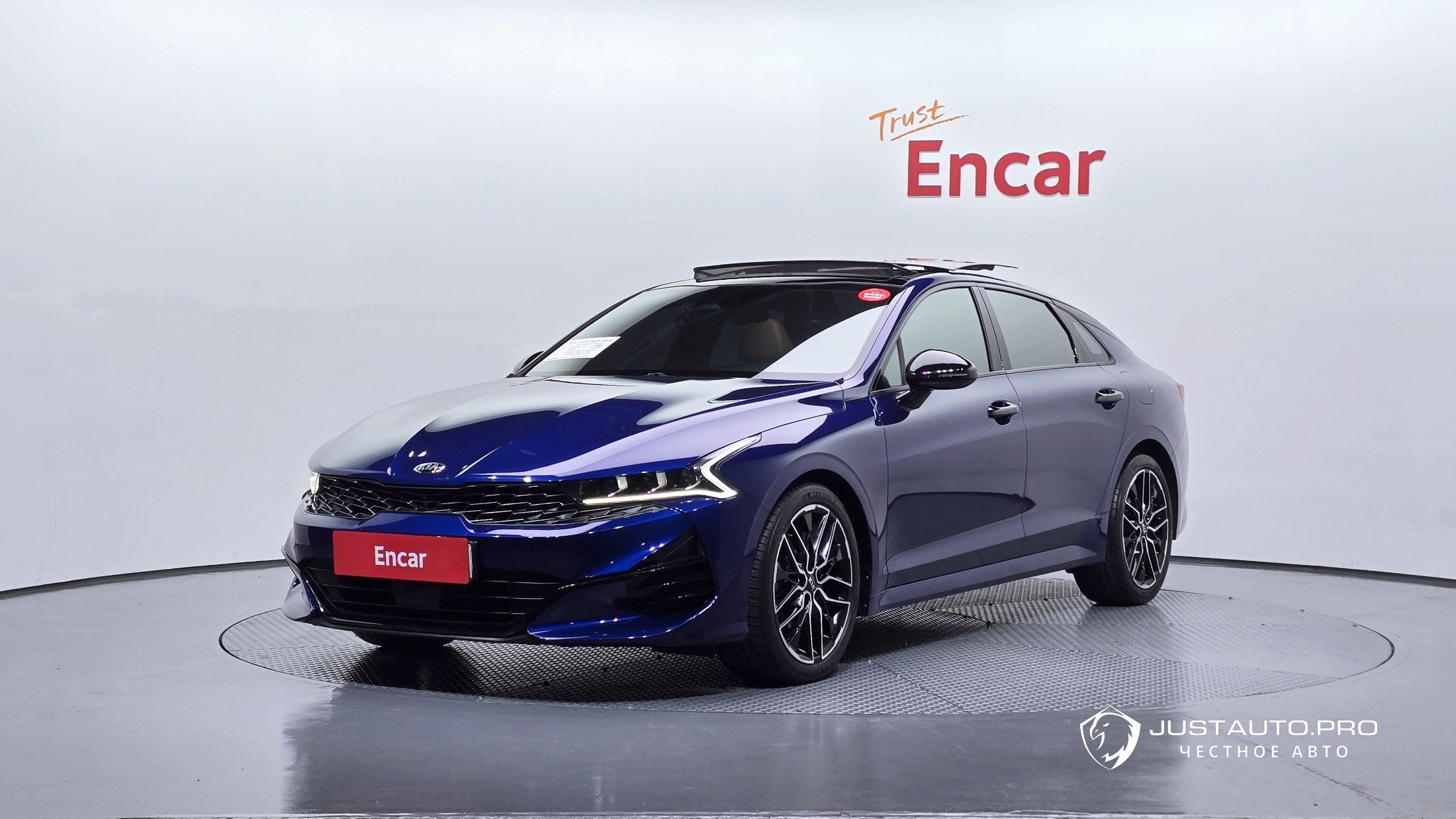 Автомобиль Kia K5