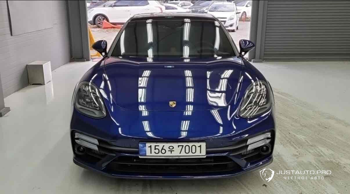 Автомобиль Porsche Panamera