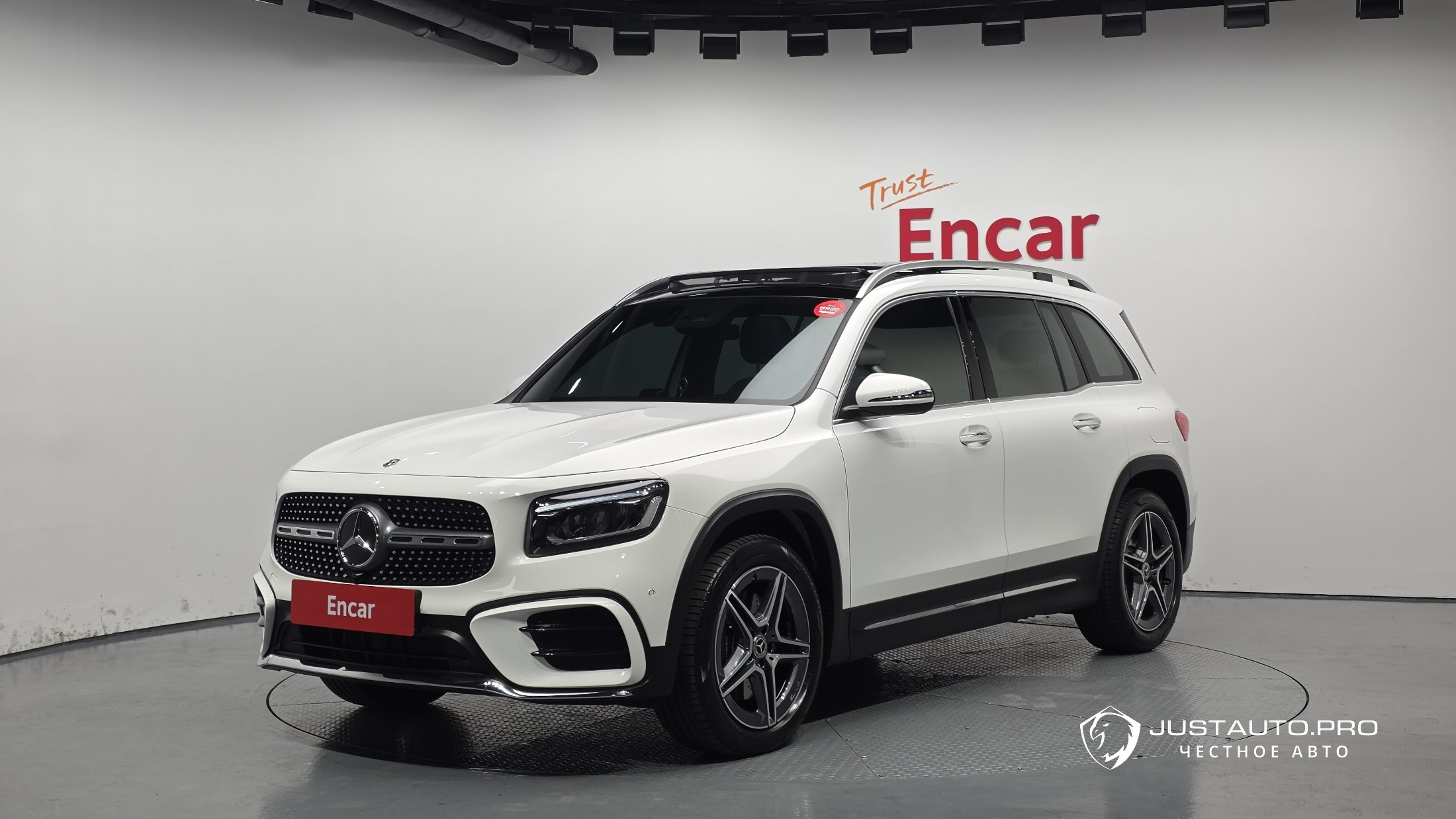 Автомобиль Mercedes-Benz GLB-Class