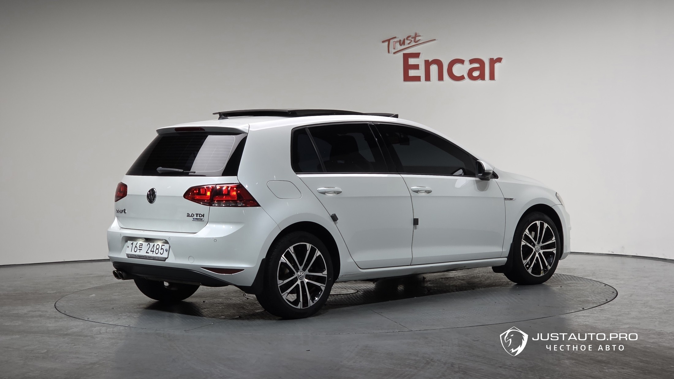 Автомобиль Volkswagen Golf